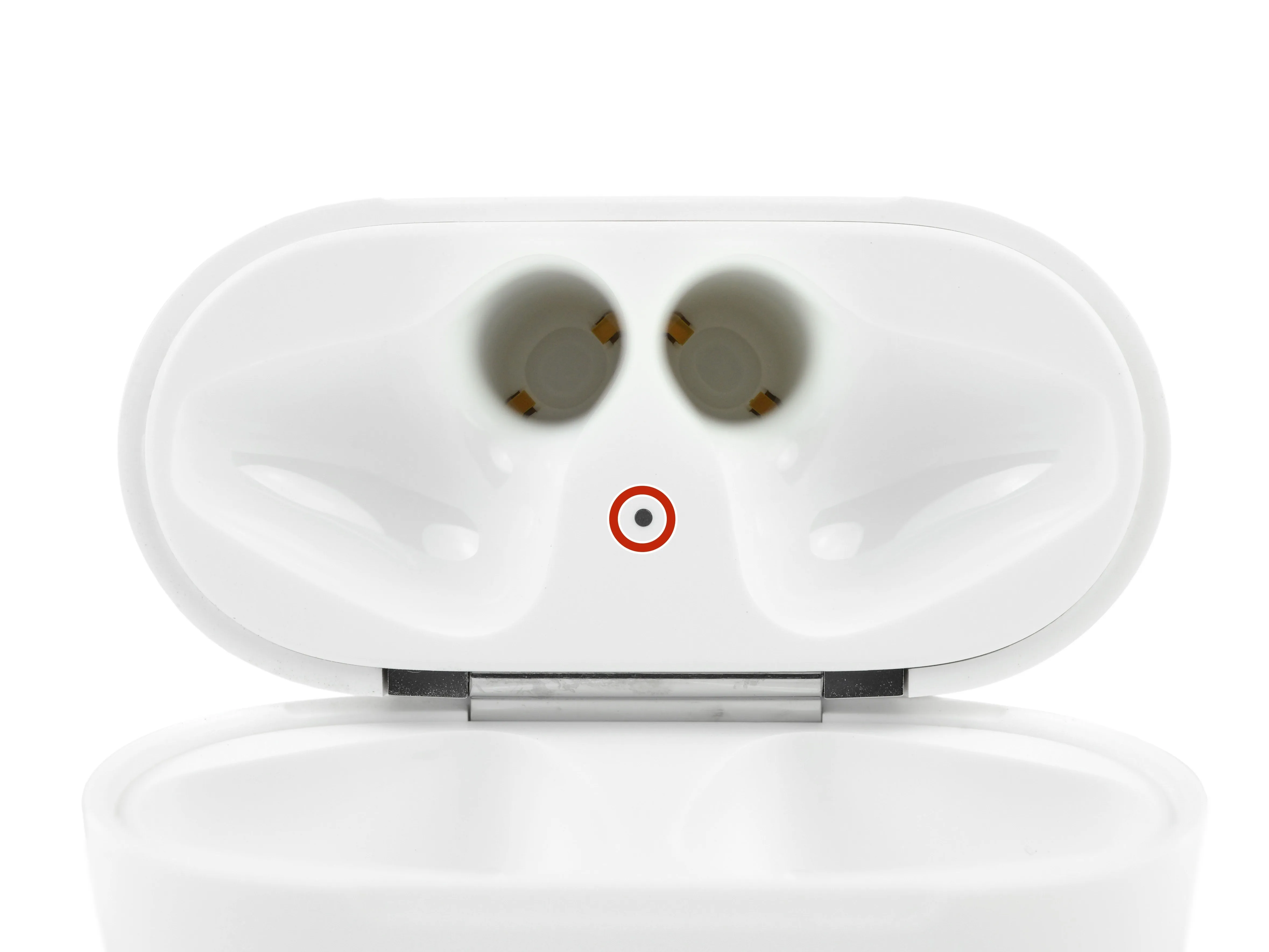 Разборка AirPods: шаг 2, изображение 2 из 3