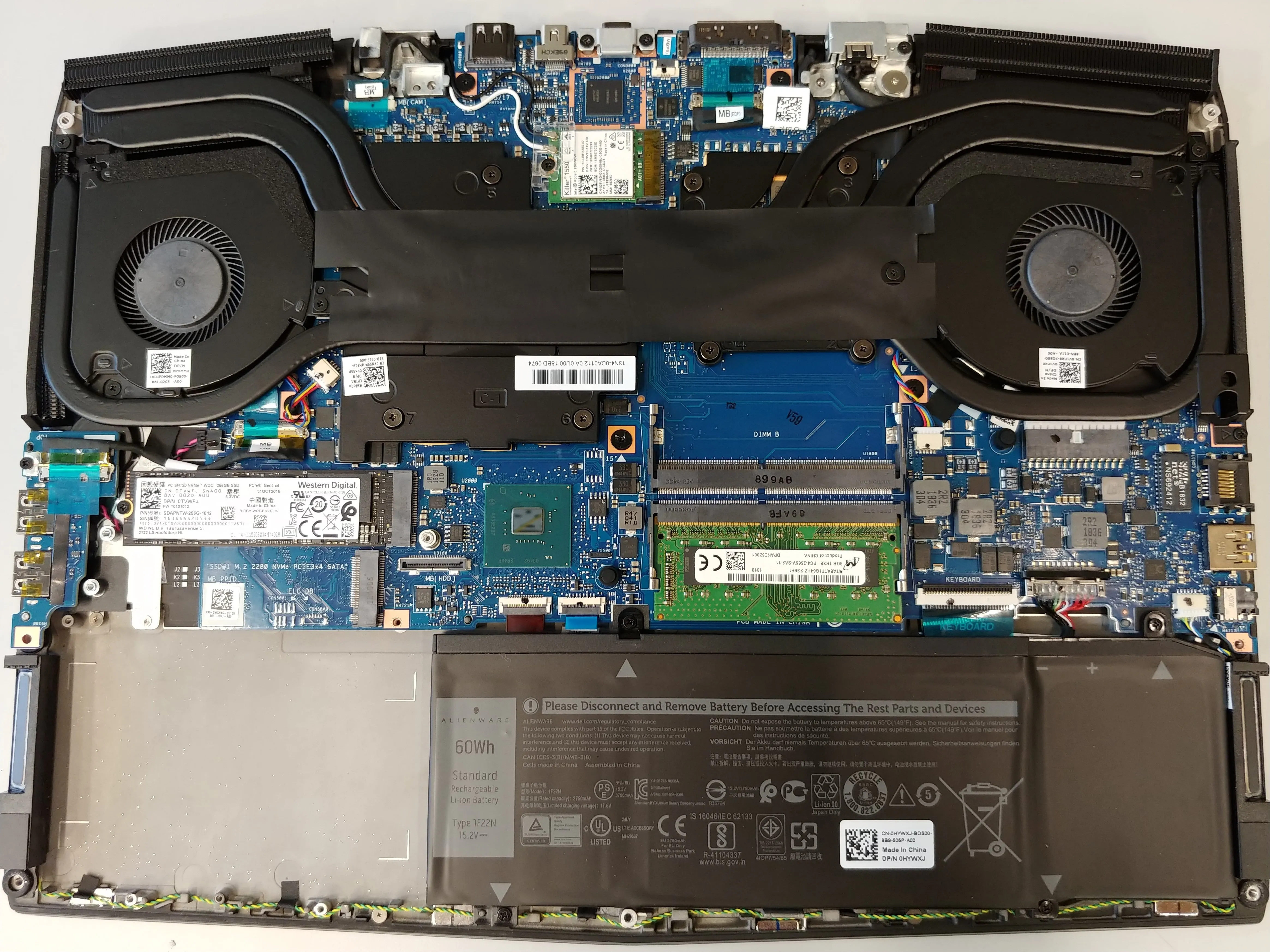 Alienware m15 Unboxing Teardown, Alienware m15 Unboxing Teardown: шаг 1, изображение 1 из 3