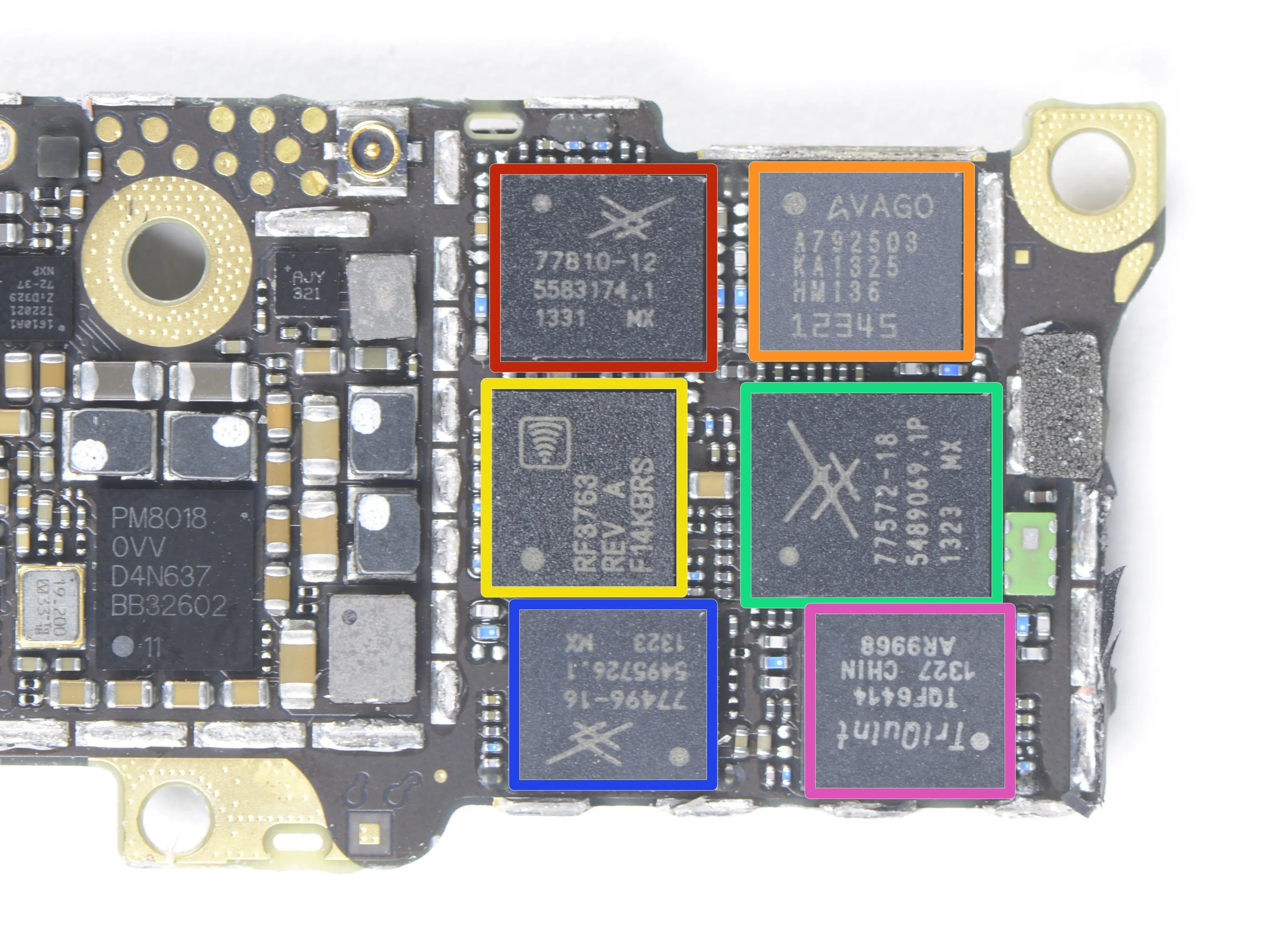 Разборка Apple A7, радиочастотные и звуковые компоненты: шаг 13, изображение 1 из 1