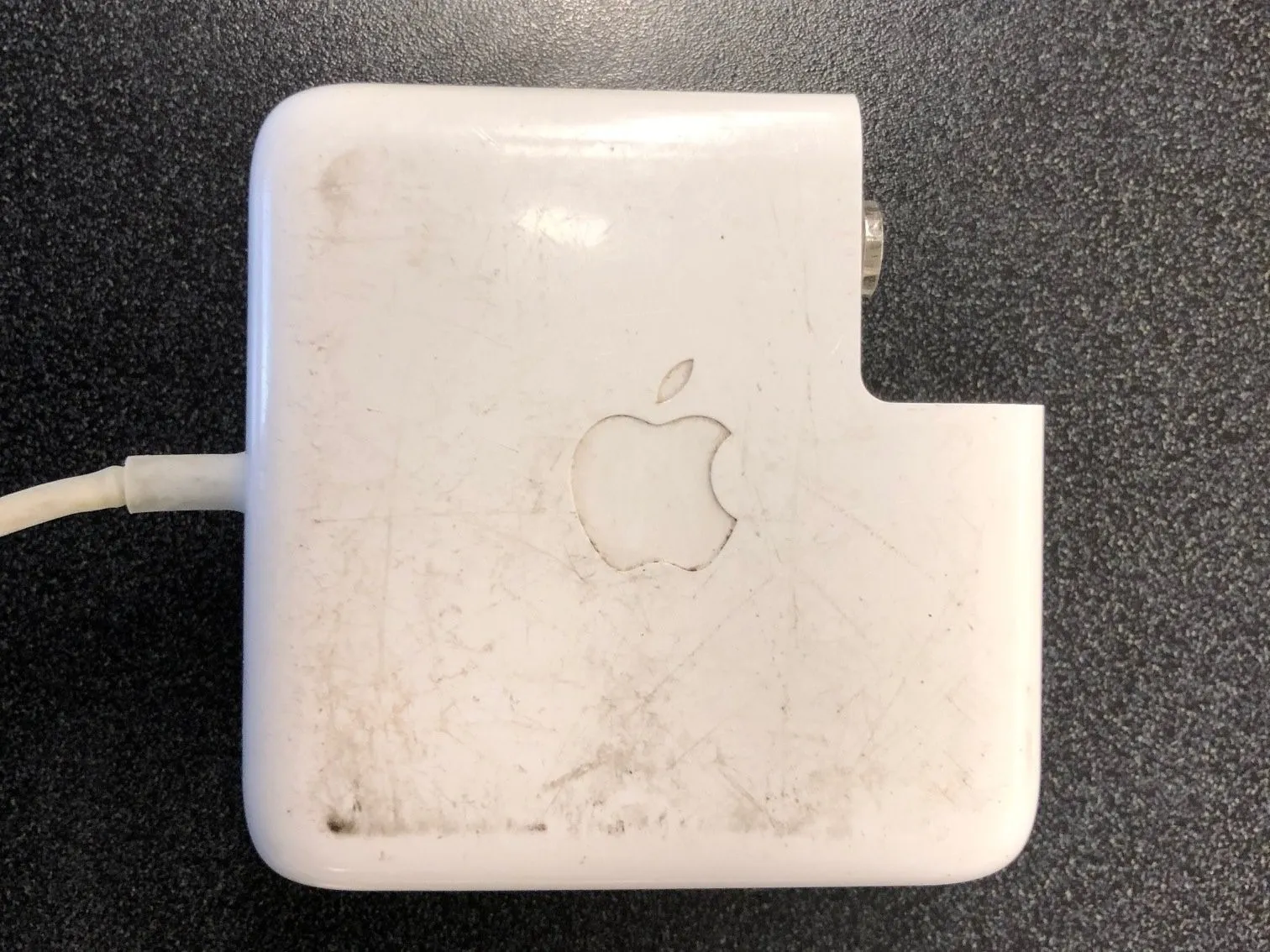 Разборка Apple Magsafe Power Adapter