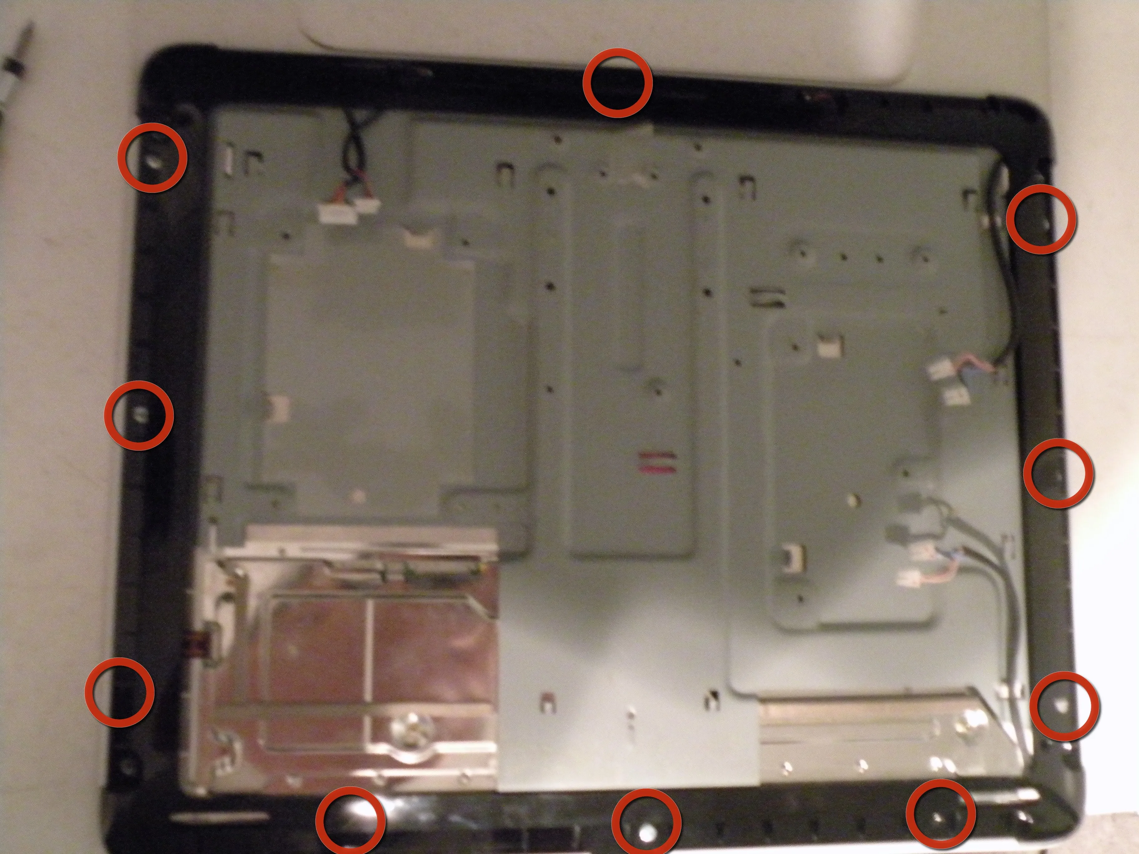 Apple Studio Display M7649 Teardown: шаг 13, изображение 3 из 3