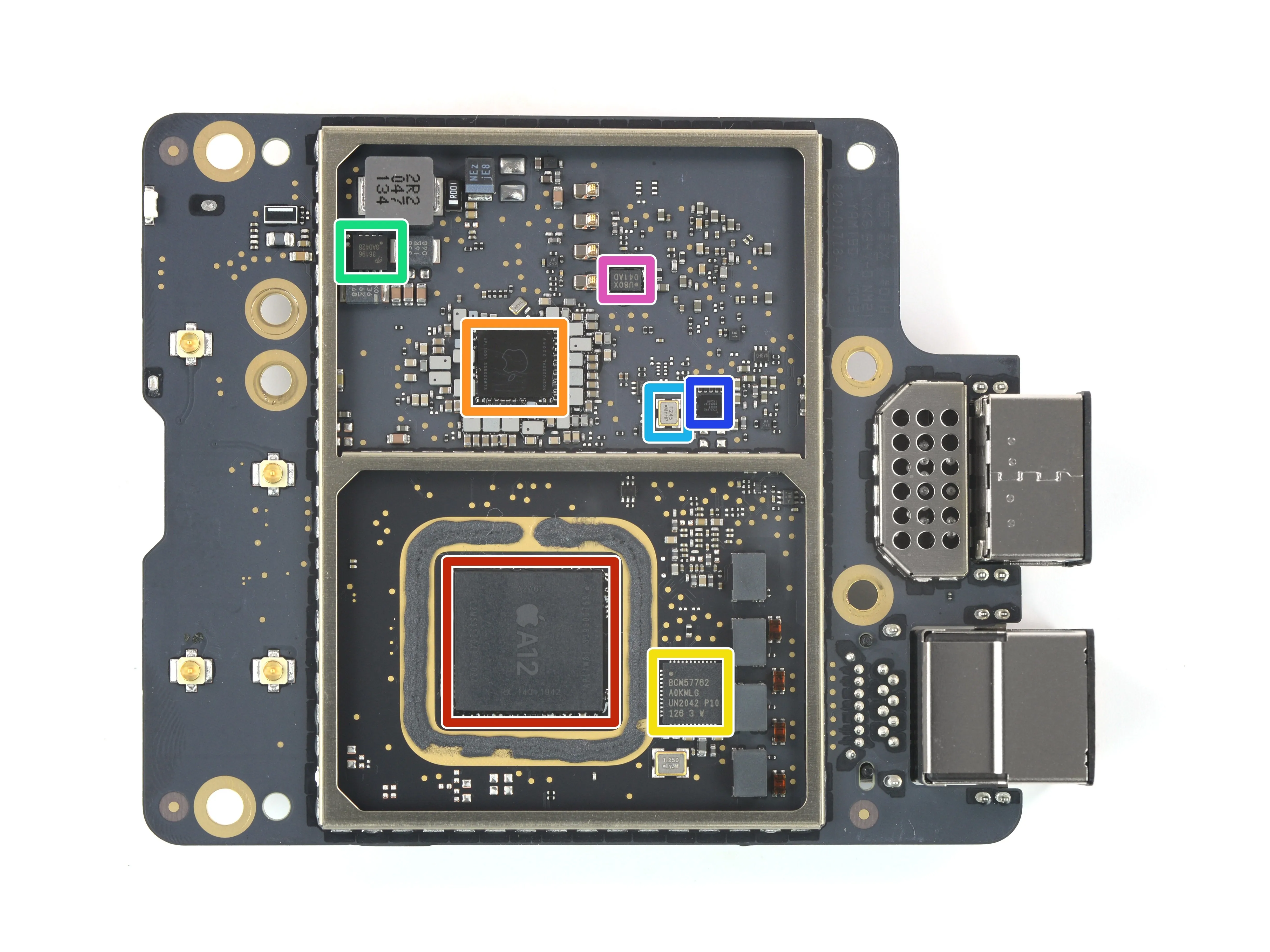 Apple TV 4K 2021 Teardown: шаг 6, изображение 2 из 3