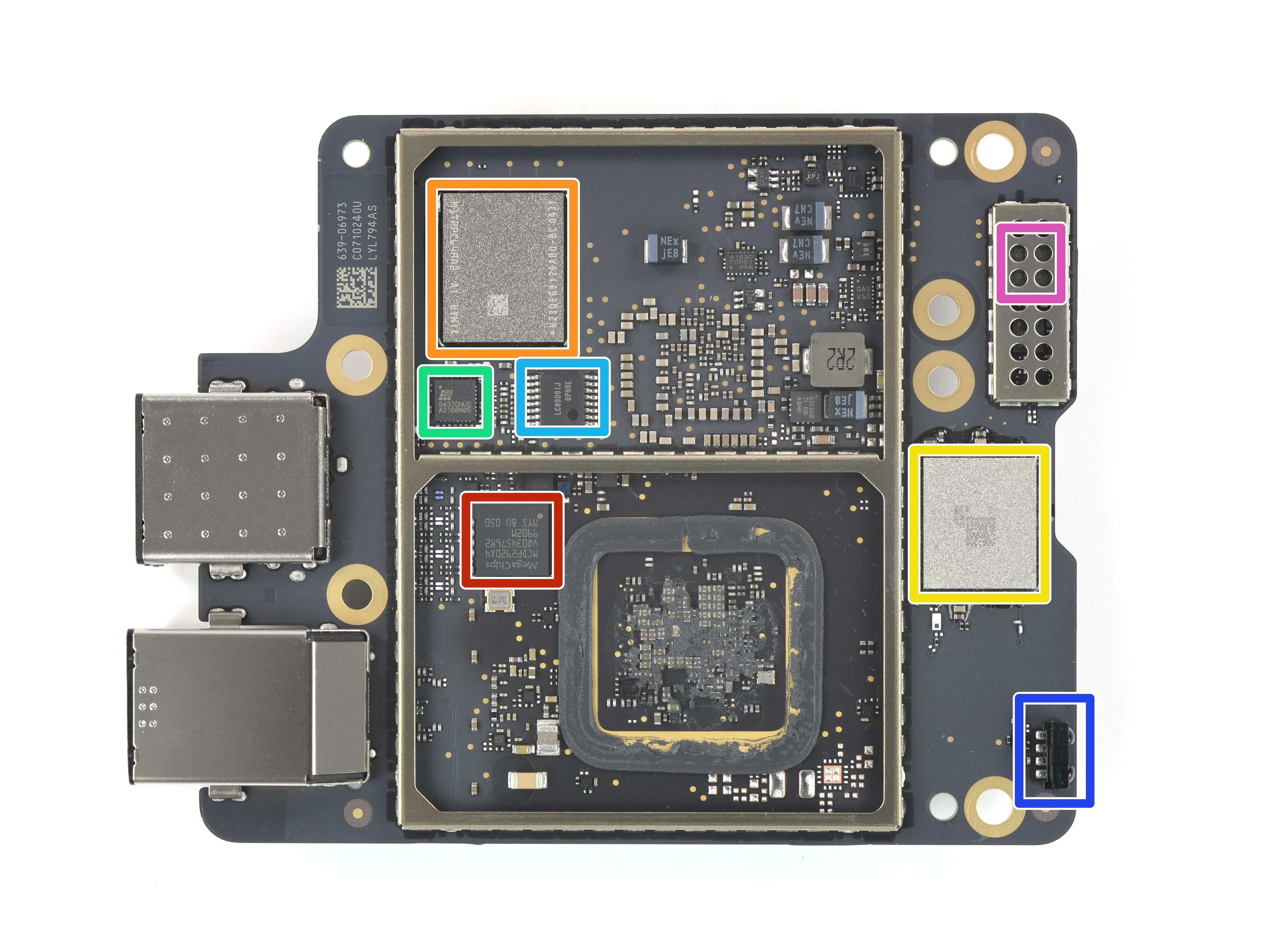 Apple TV 4K 2021 Teardown: шаг 7, изображение 1 из 2