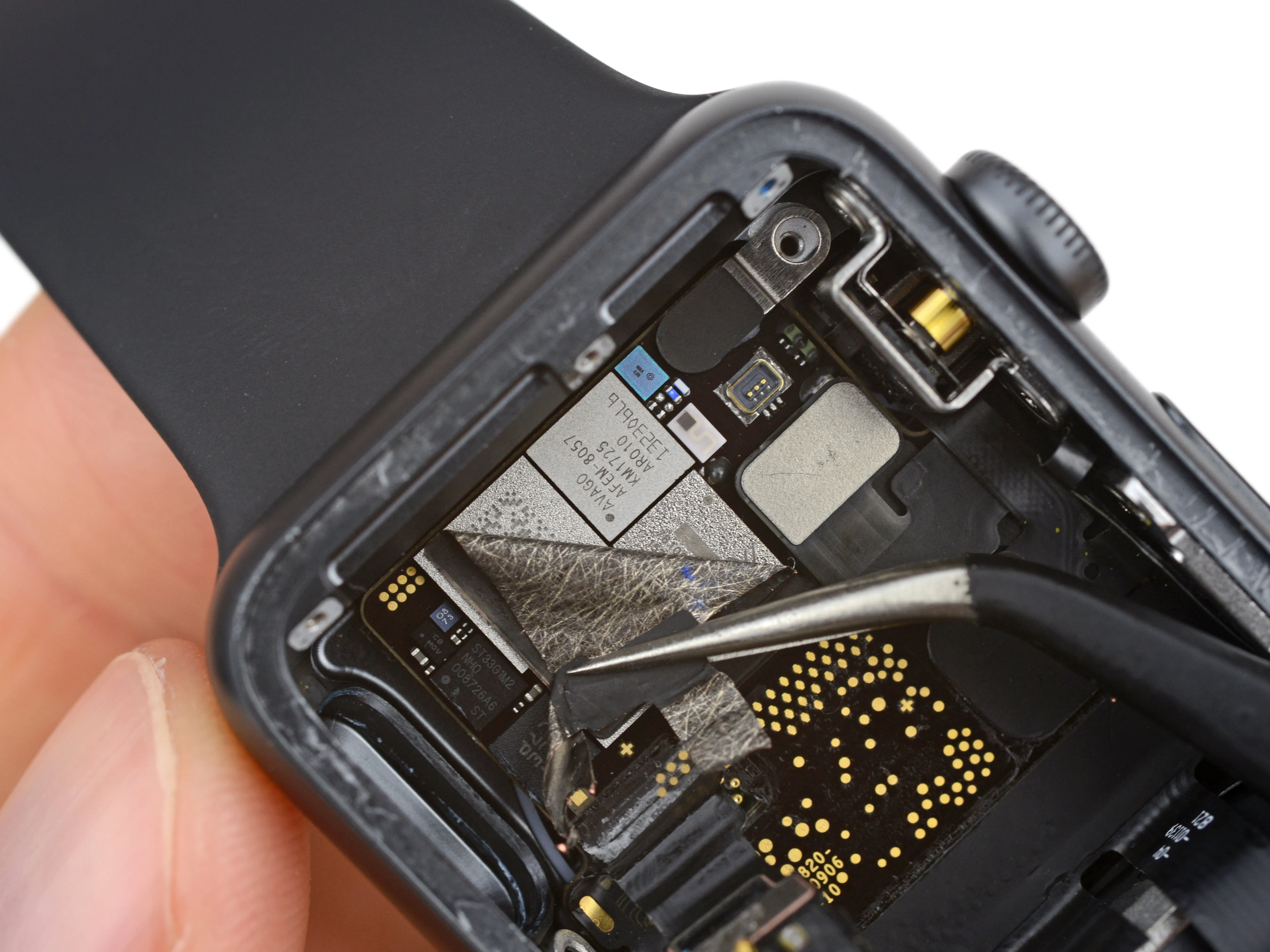 Apple Watch Series 3 Teardown: шаг 9, изображение 2 из 3