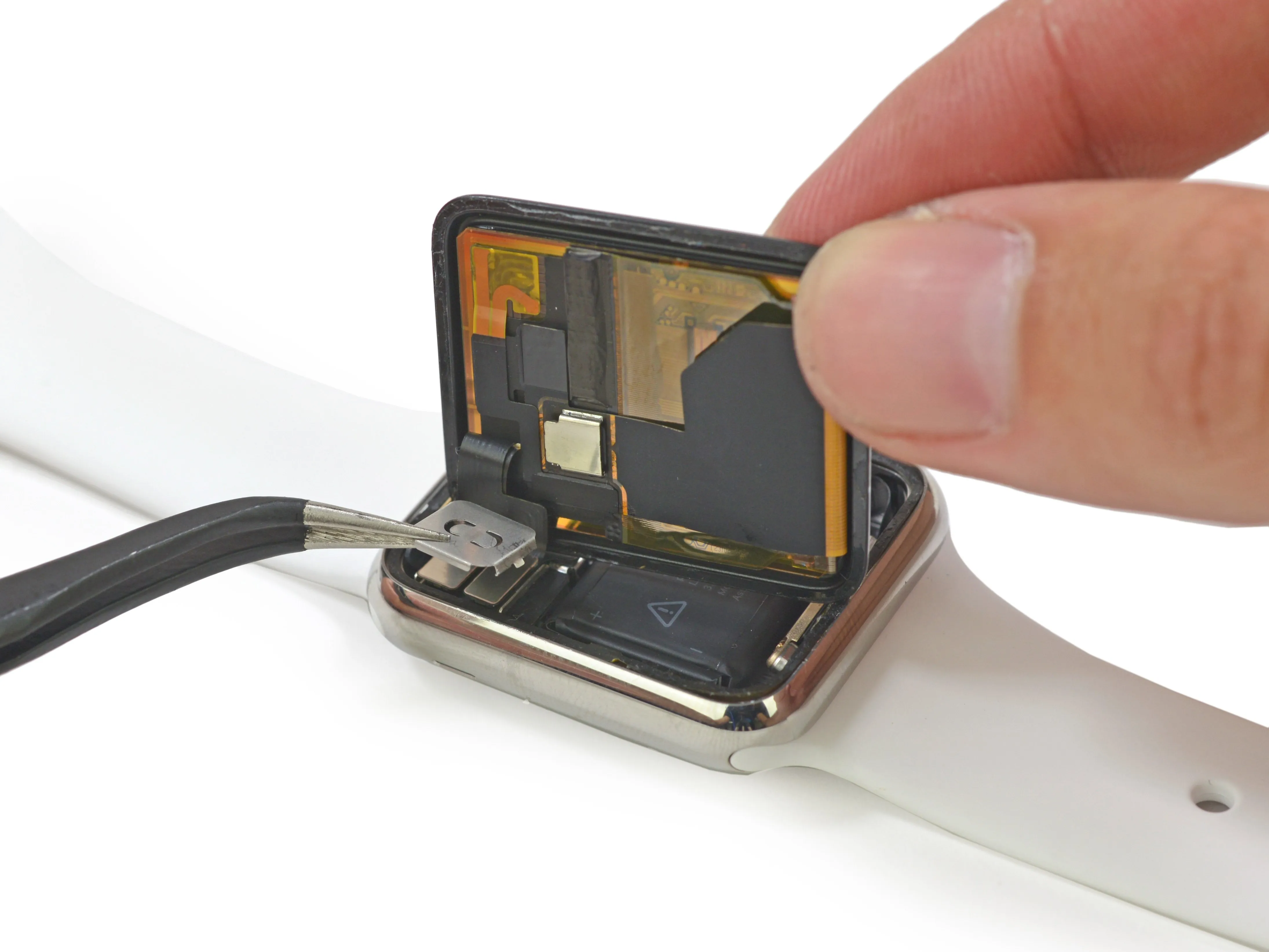 Apple Watch Teardown: шаг 28, изображение 2 из 3