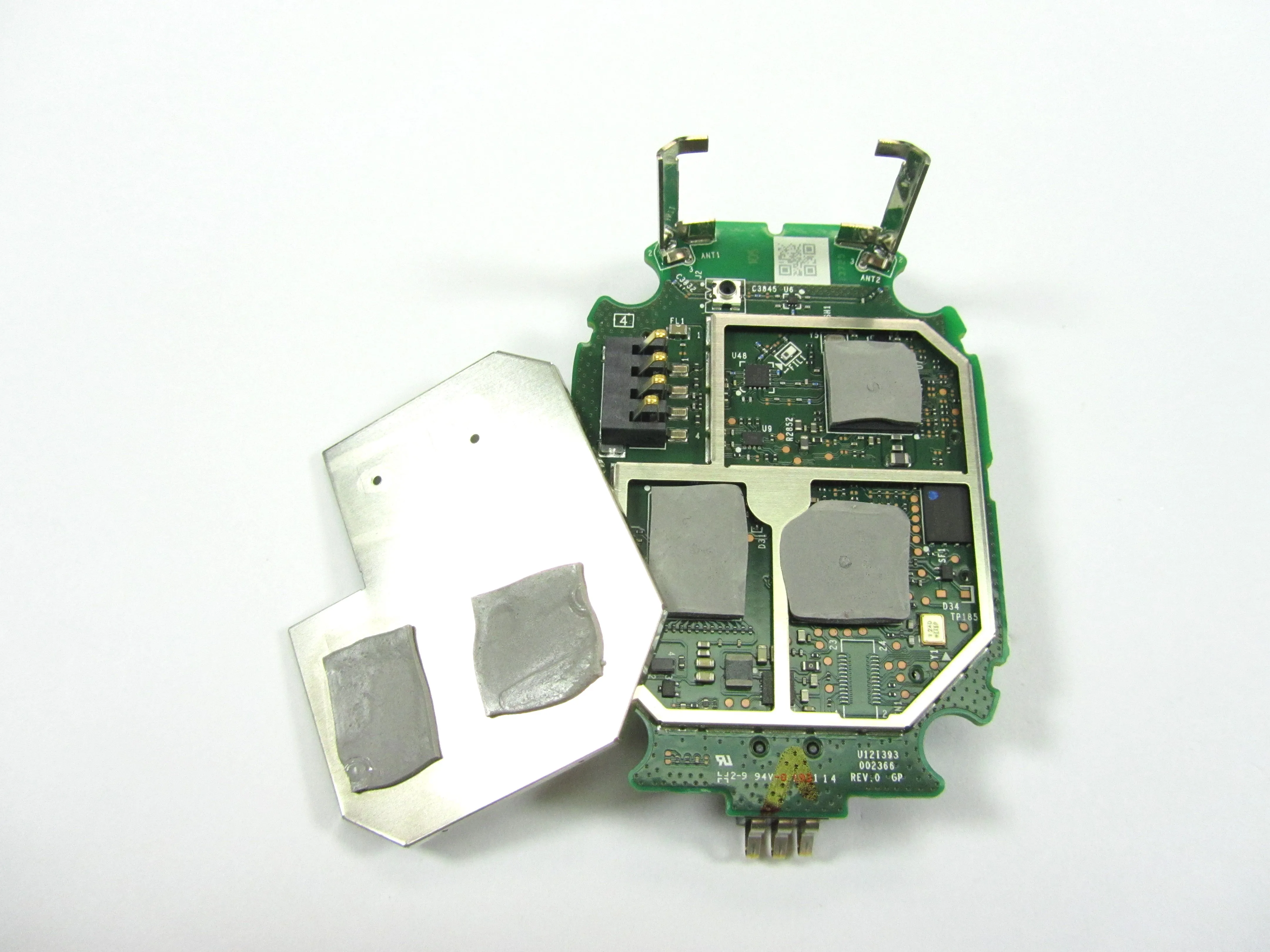 Arlo Pro 3 - 2K QHD беспроводная камера безопасности Teardown: шаг 13, изображение 1 из 2