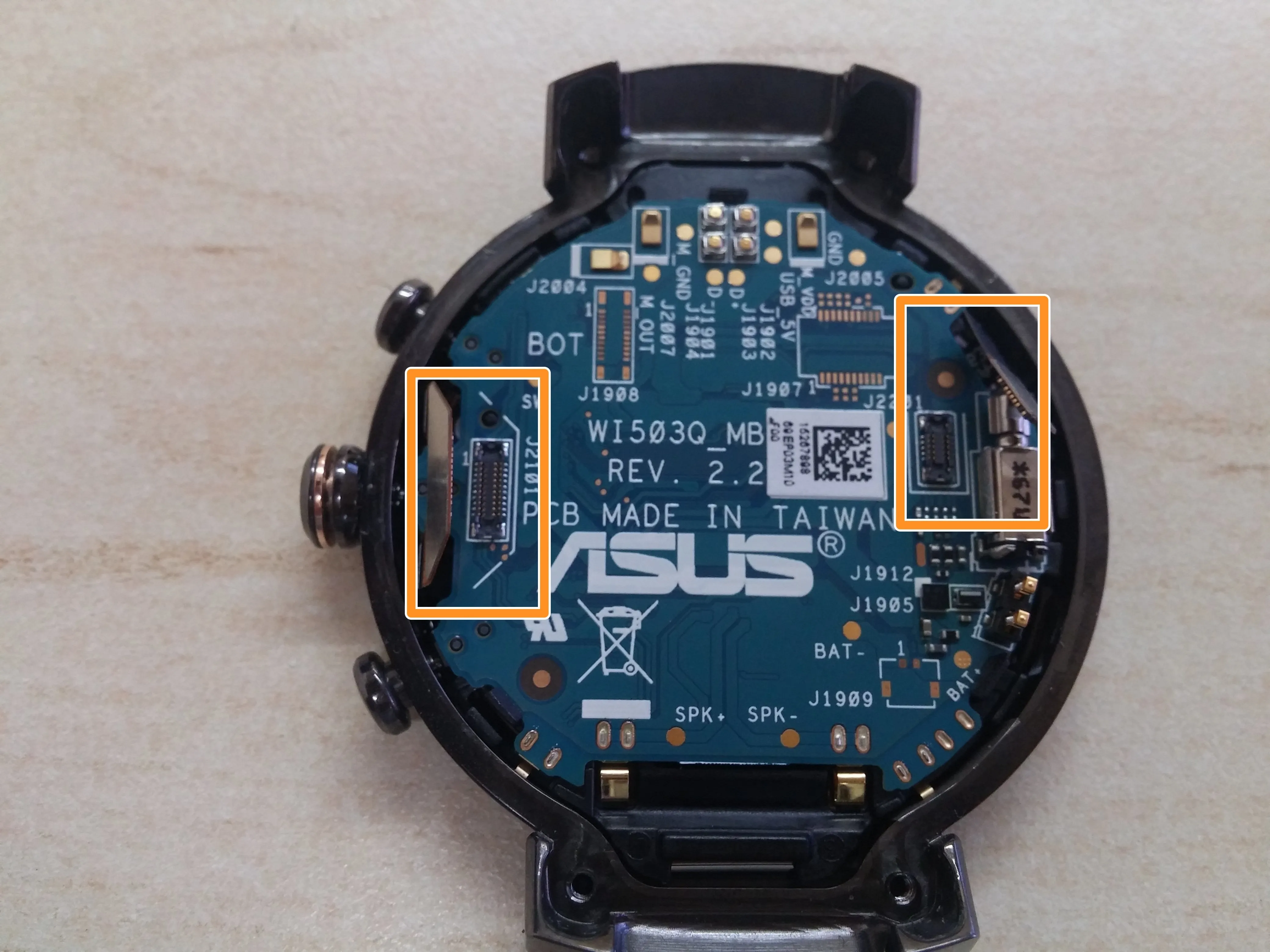 Asus ZenWatch 3 Teardown: шаг 7, изображение 1 из 1