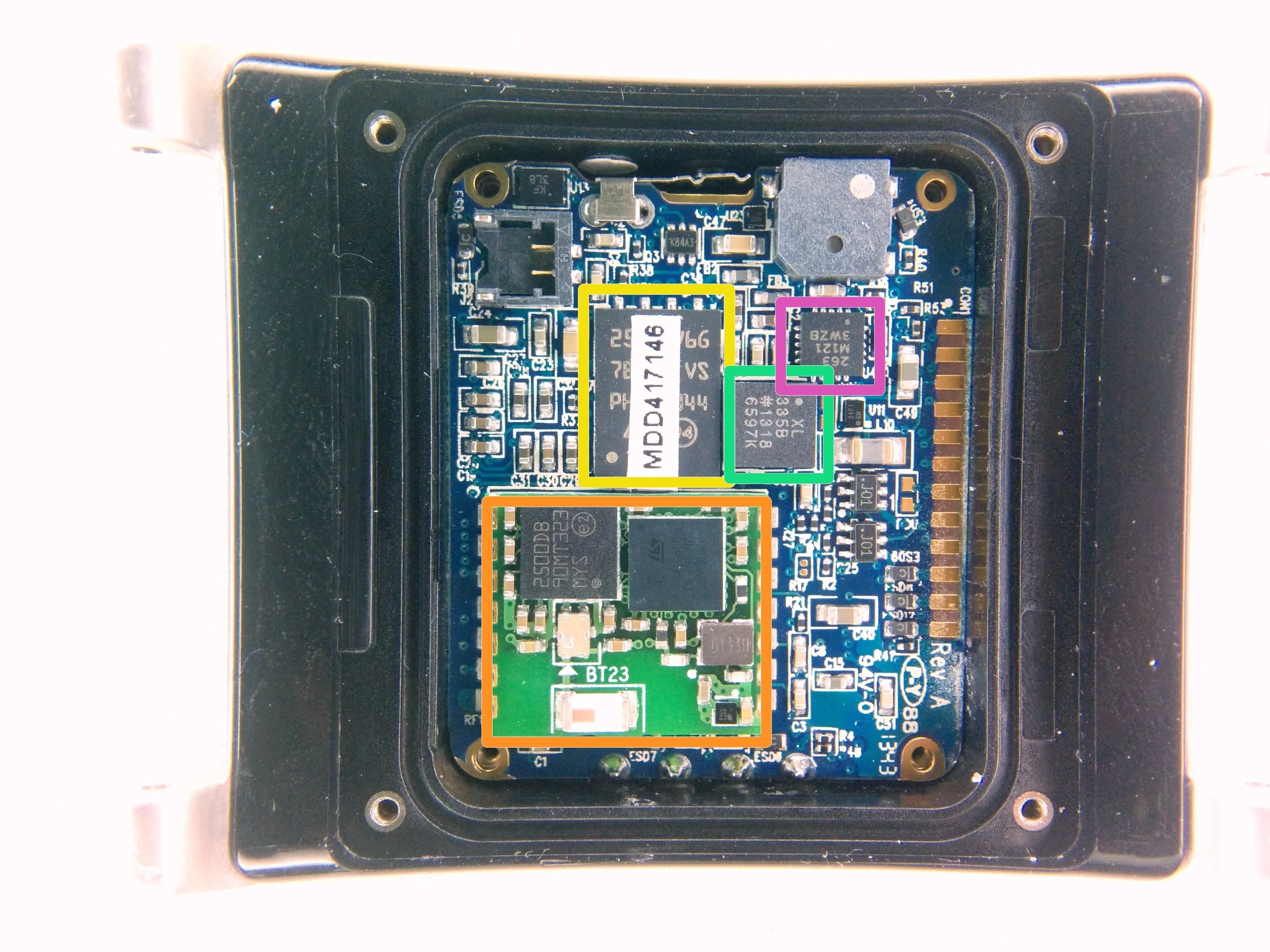 Разборка фитнес-трекера Basis B1: шаг 5, изображение 1 из 2