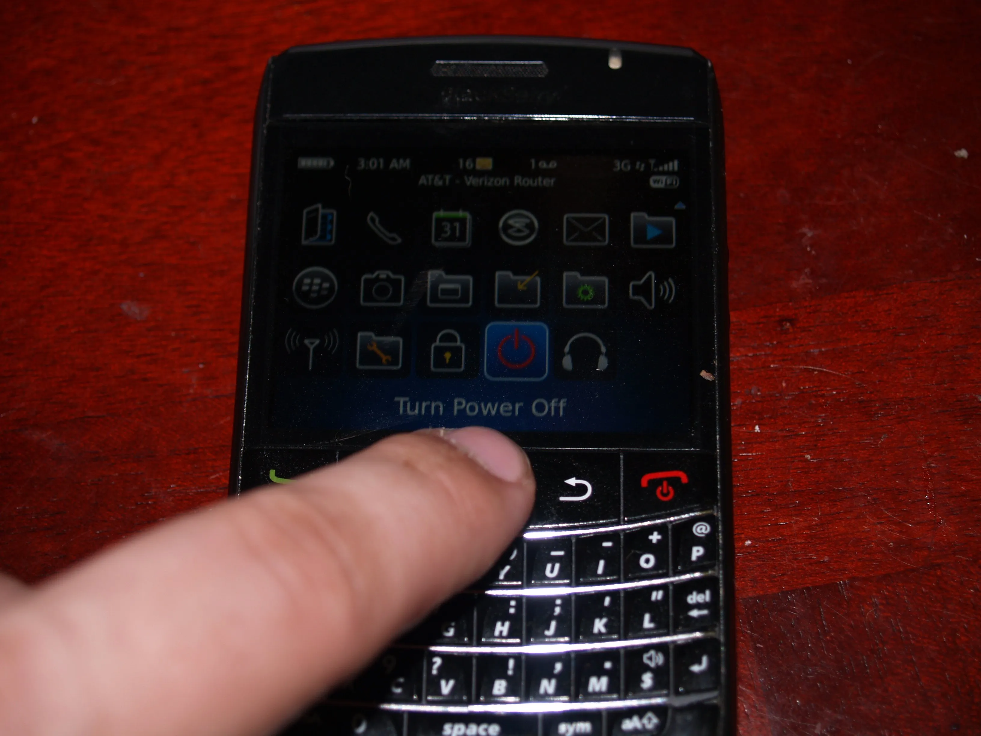 BlackBerry Bold 9700 Teardown, BlackBerry Bold 9700 Teardown: шаг 1, изображение 2 из 2