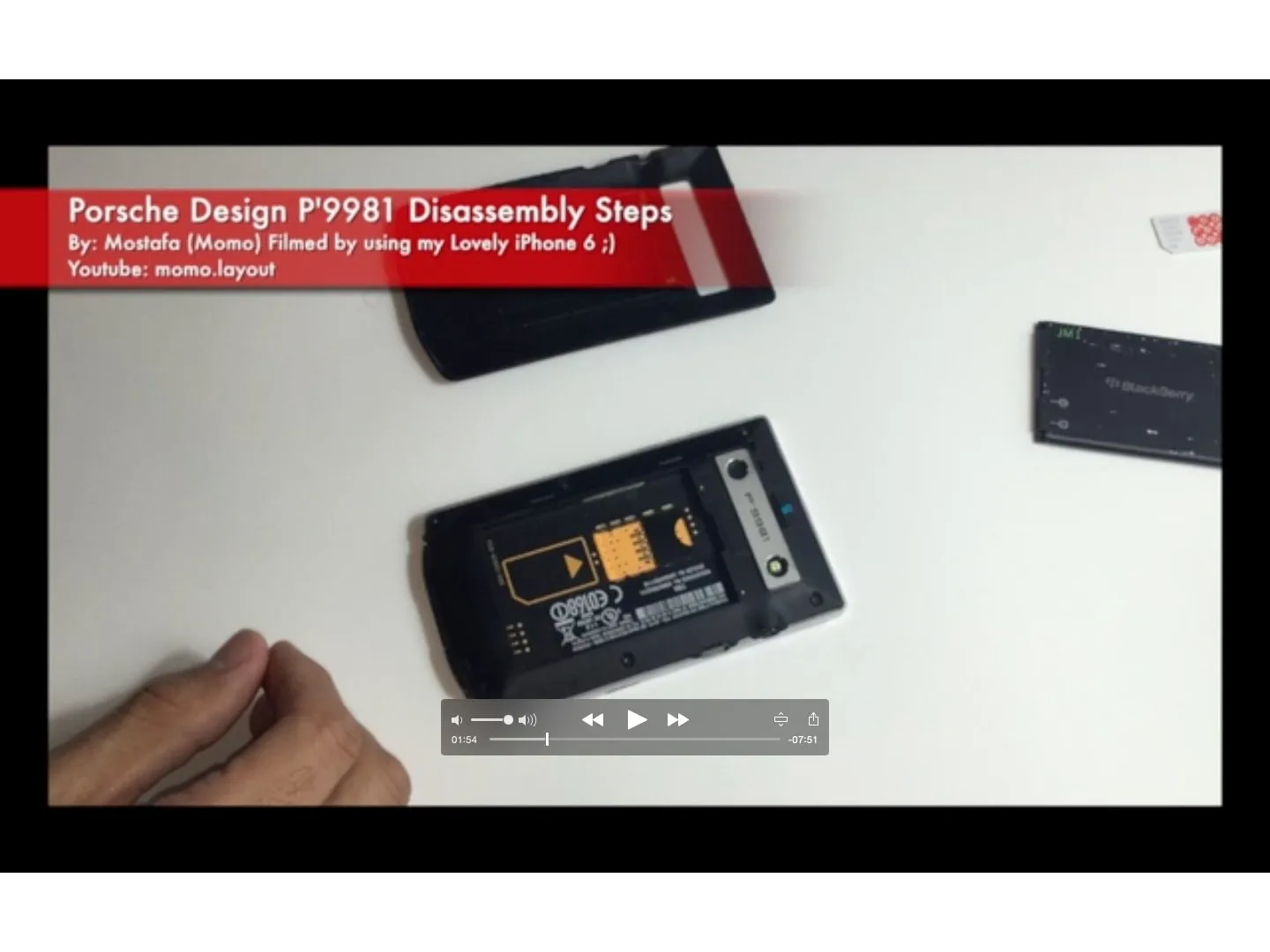 BlackBerry porsche design P'9981 Teardown: step 2, image 1 of 3