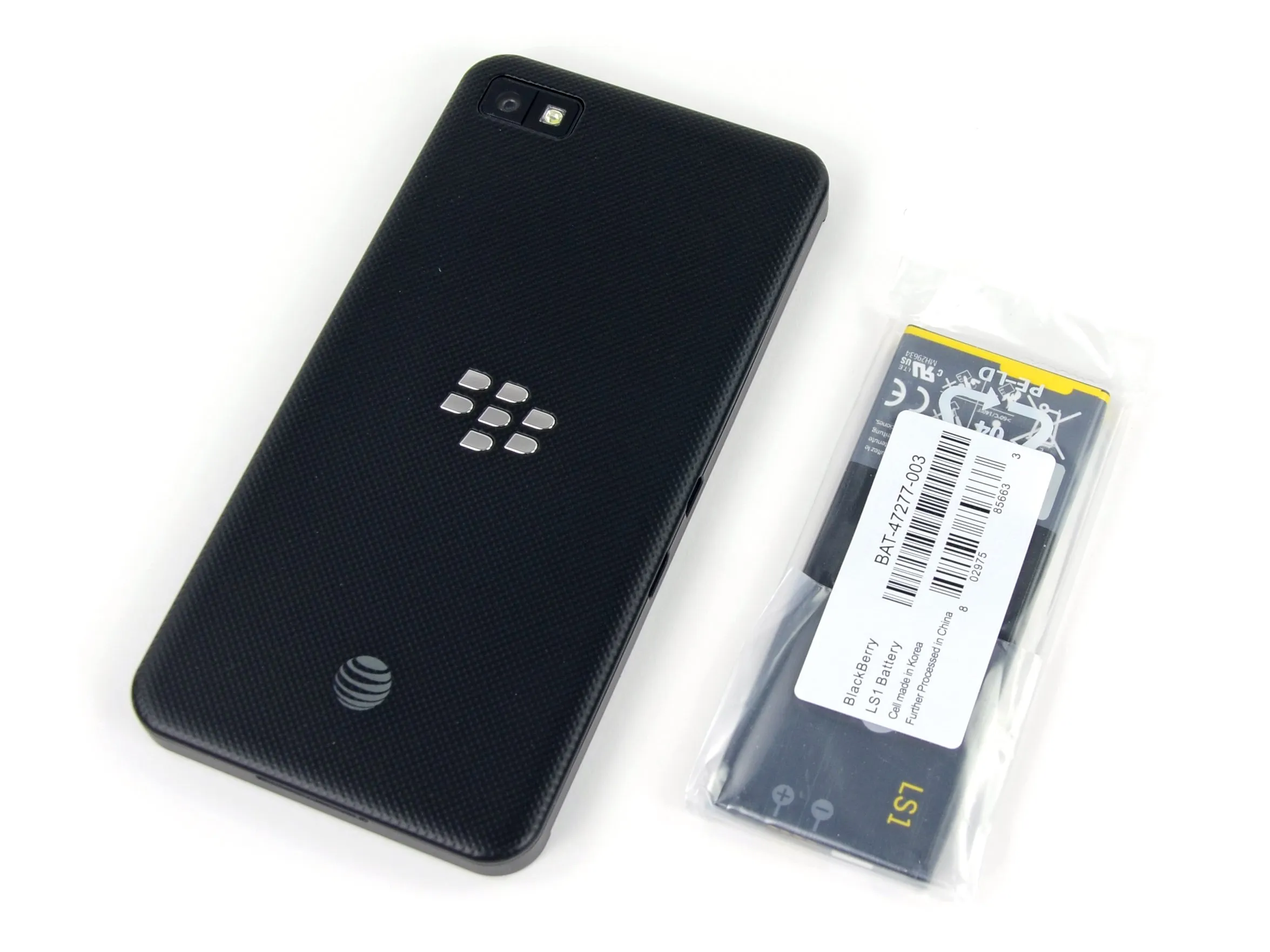 Разборка BlackBerry Z10: шаг 2, изображение 1 из 2