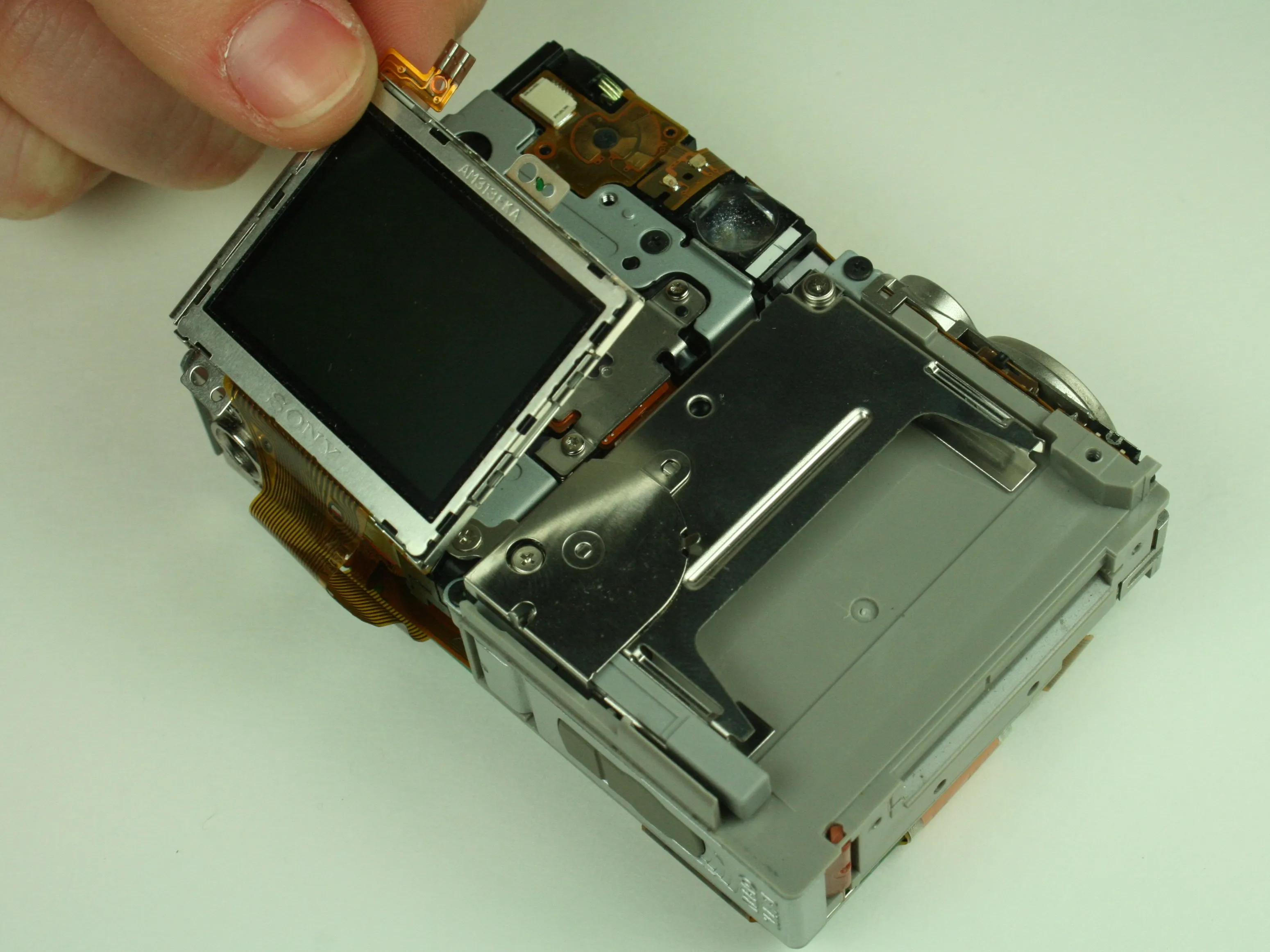 Canon PowerShot S400 Teardown: шаг 9, изображение 1 из 2