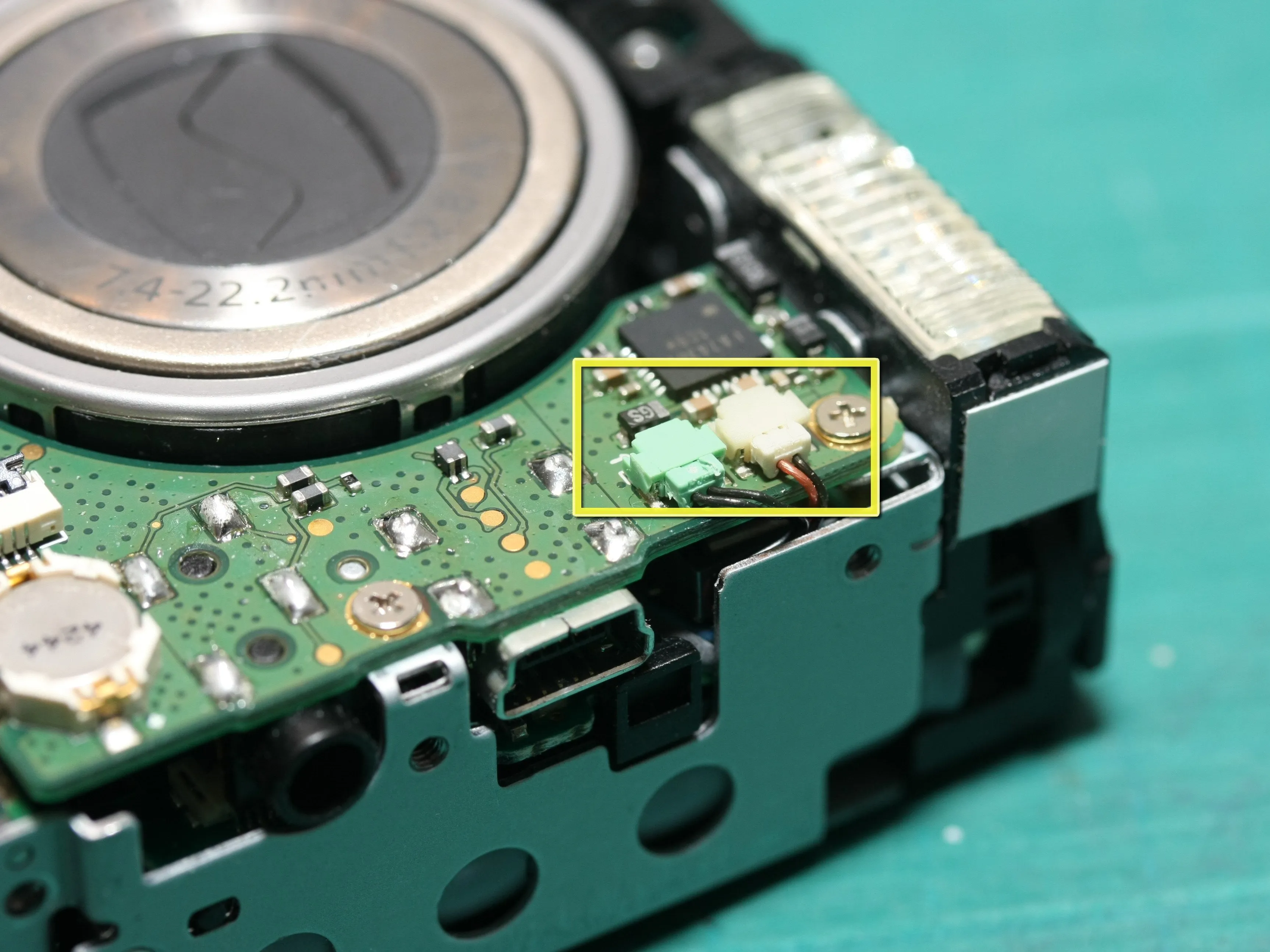 Canon PowerShot S500 Teardown: шаг 14, изображение 1 из 2