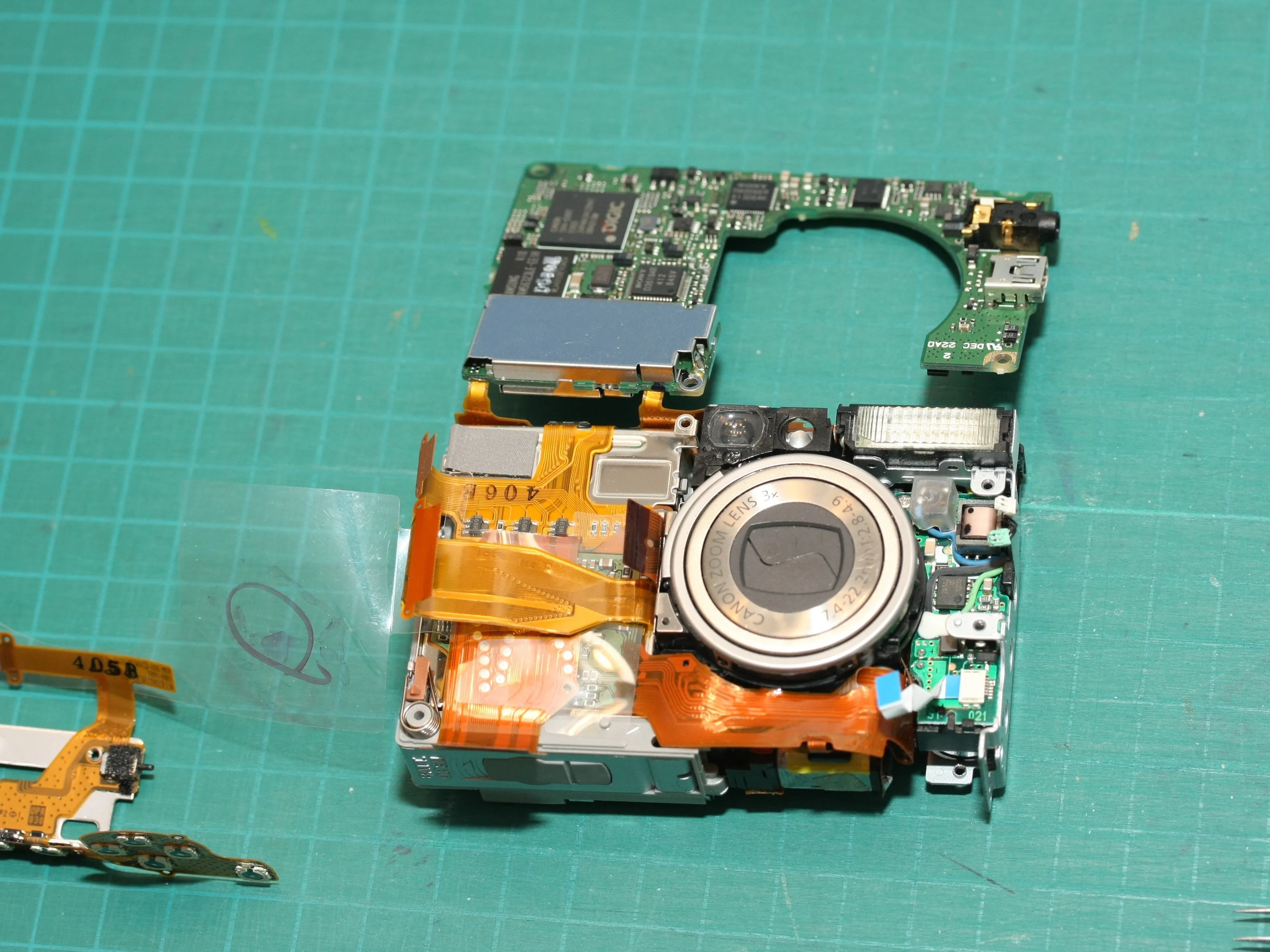 Canon PowerShot S500 Teardown: шаг 19, изображение 1 из 1