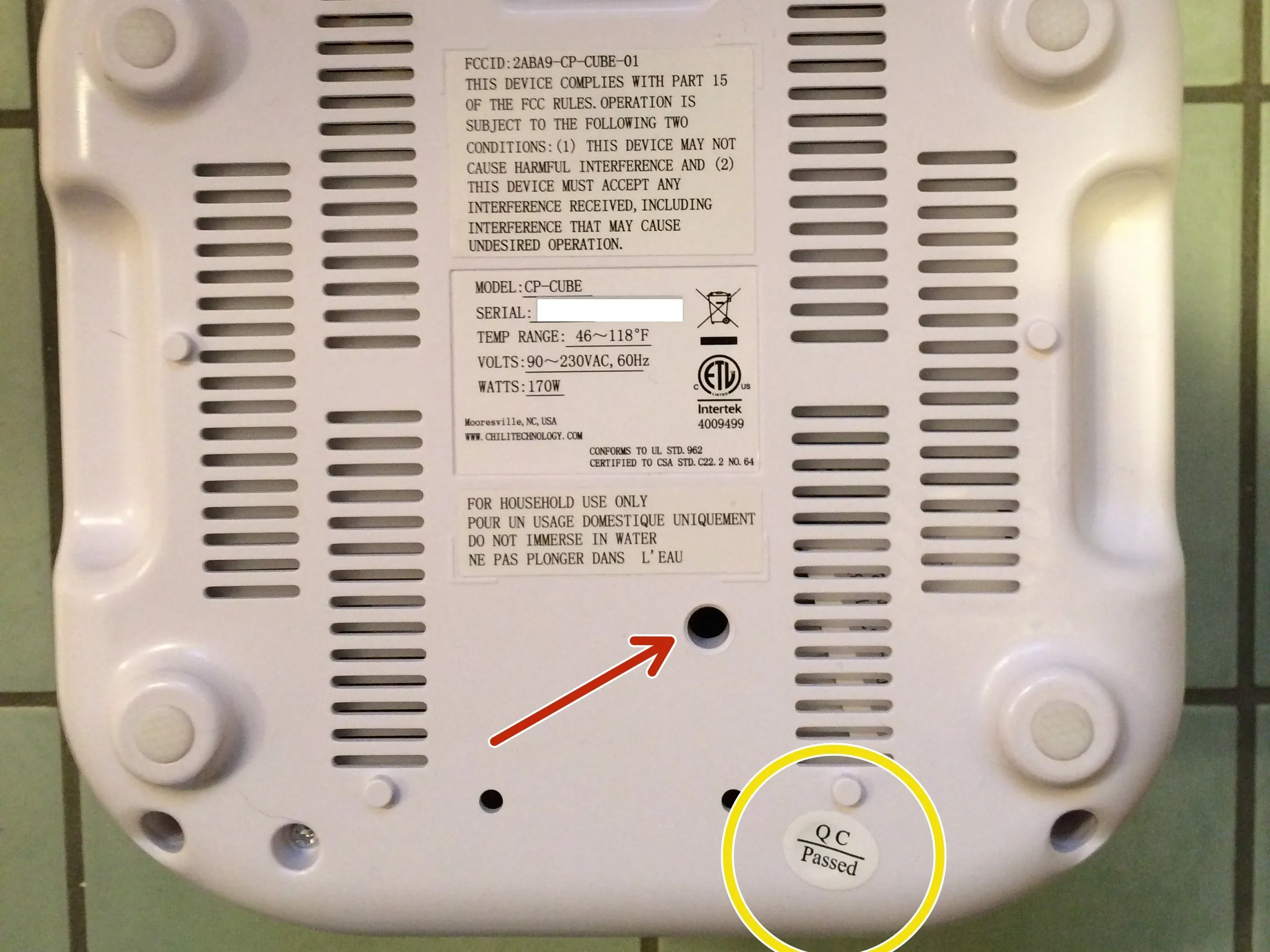 ChiliTechnology ChiliCube Teardown, Flip cube,... what is on bottom?: step 2, image 1 of 1