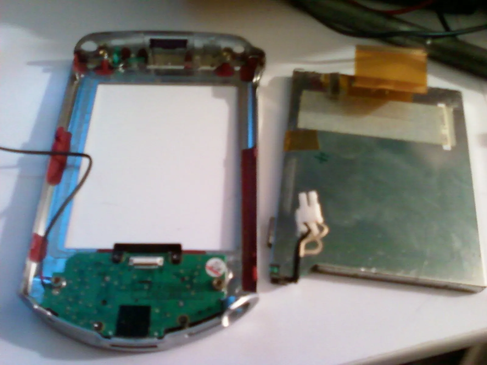 Compaq iPaq Pocket PC 3765 Teardown: шаг 8, изображение 1 из 3