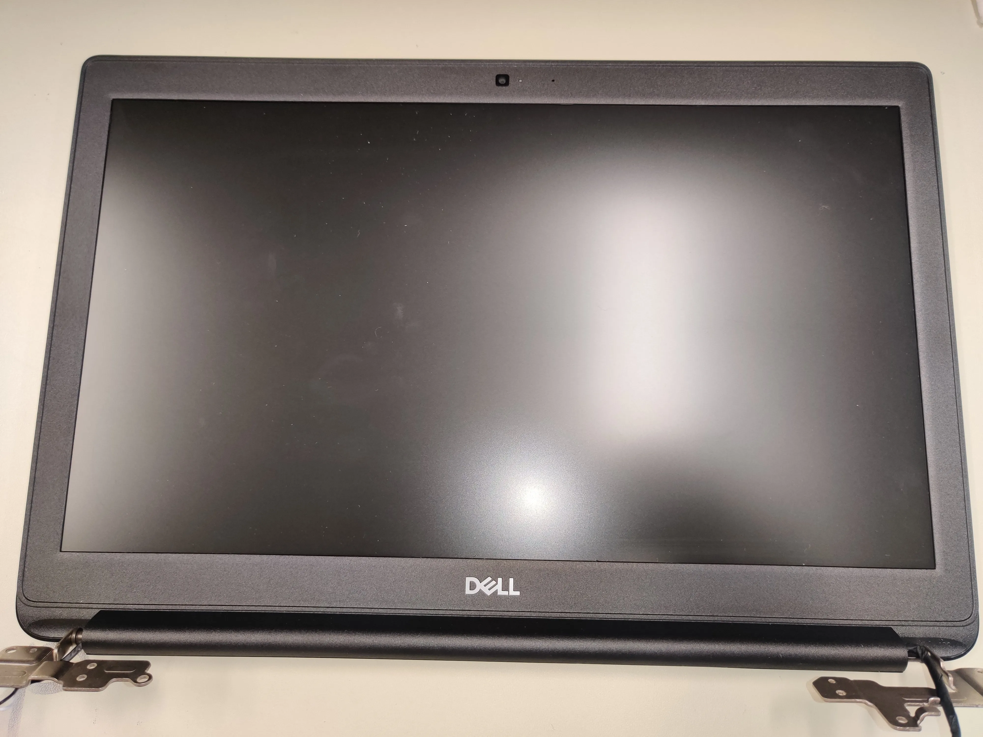 Разборка Dell latitude 3500, снятие крышки экрана: шаг 14, изображение 1 из 3