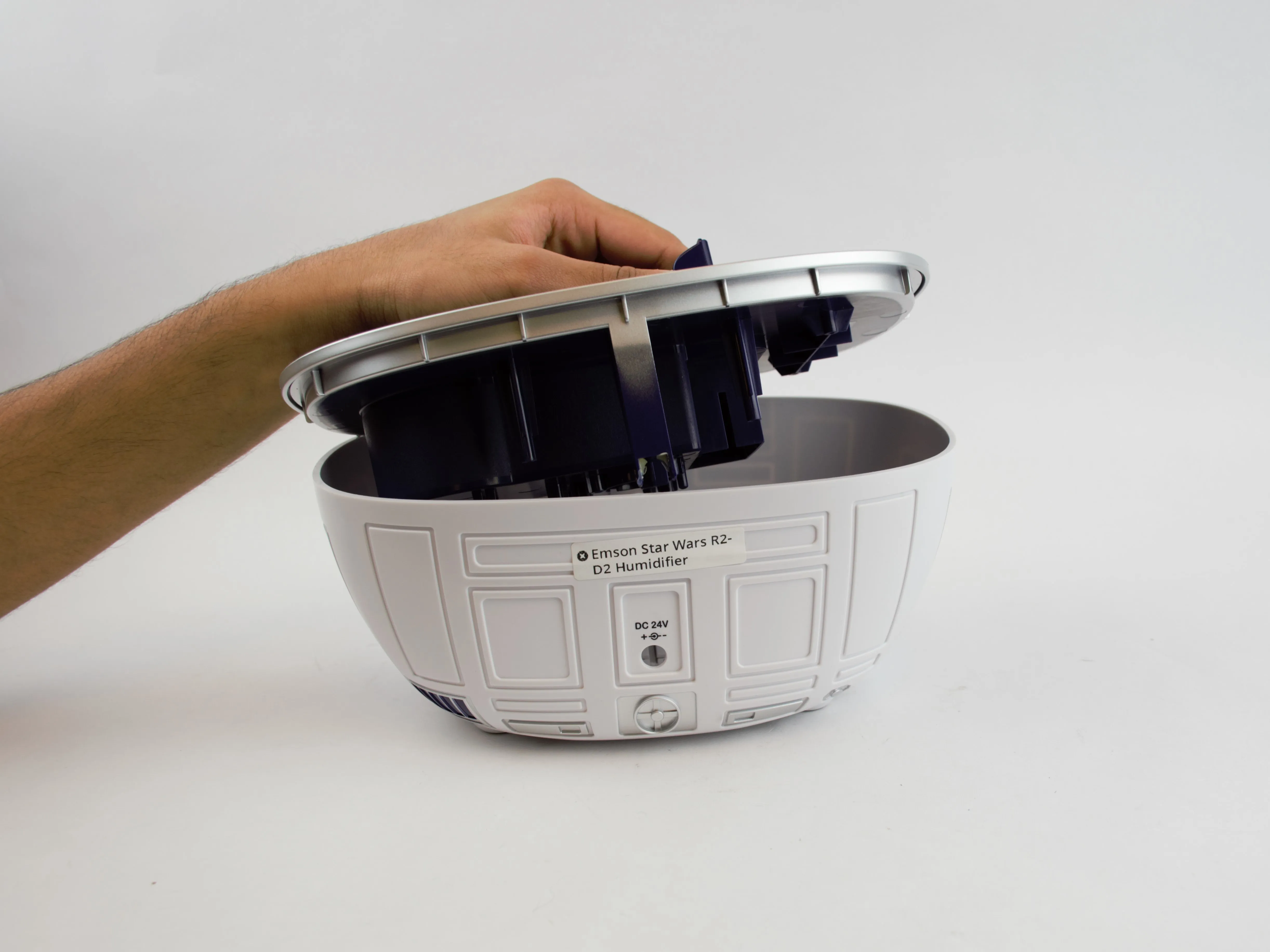 EMSON Star Wars R2-D2 Ultrasonic Cool Mist Humidifier (One Gallon) Teardown: шаг 5, изображение 3 из 3