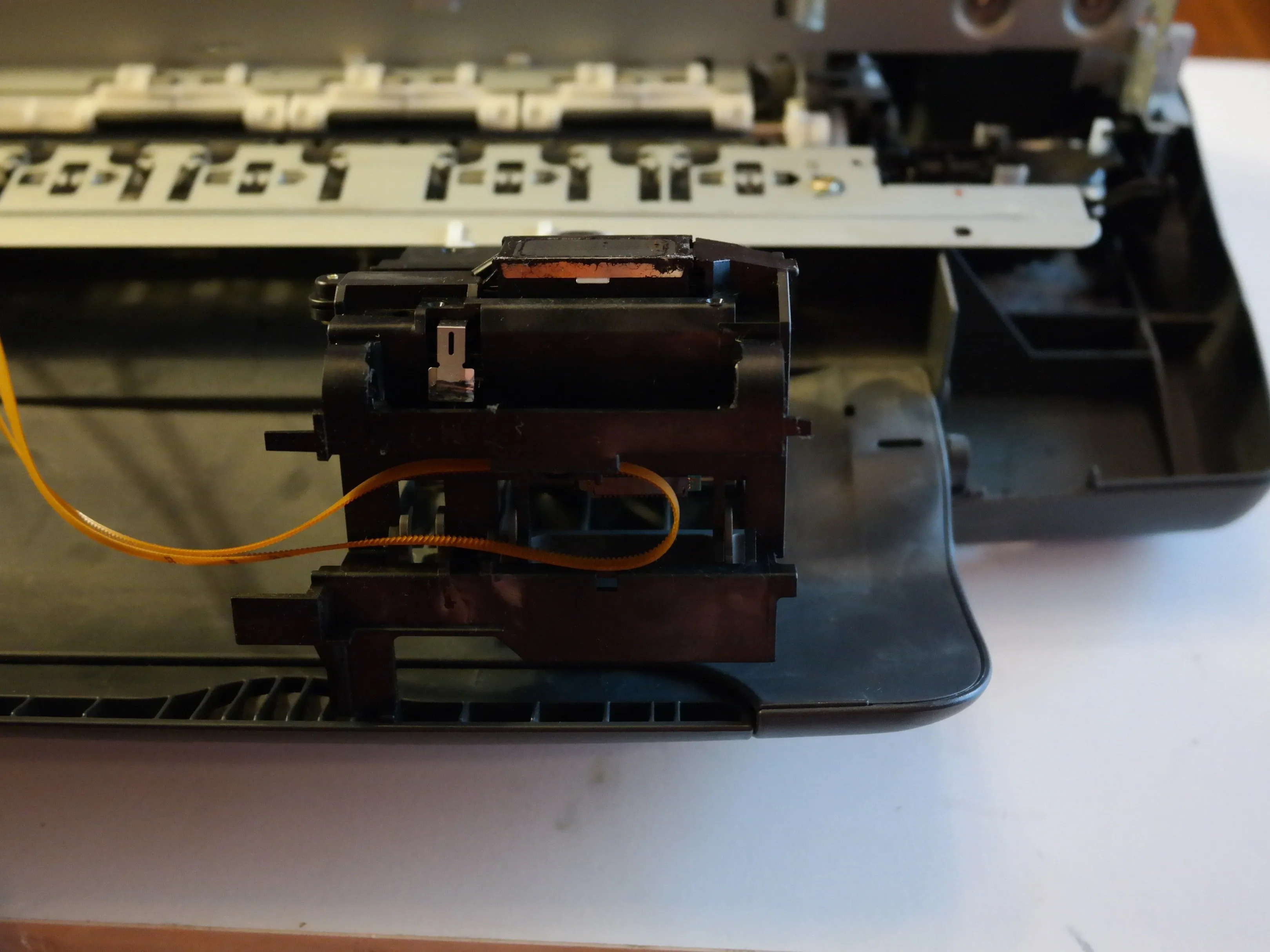 Epson Stylus Photo 820 Teardown: шаг 26, изображение 2 из 3