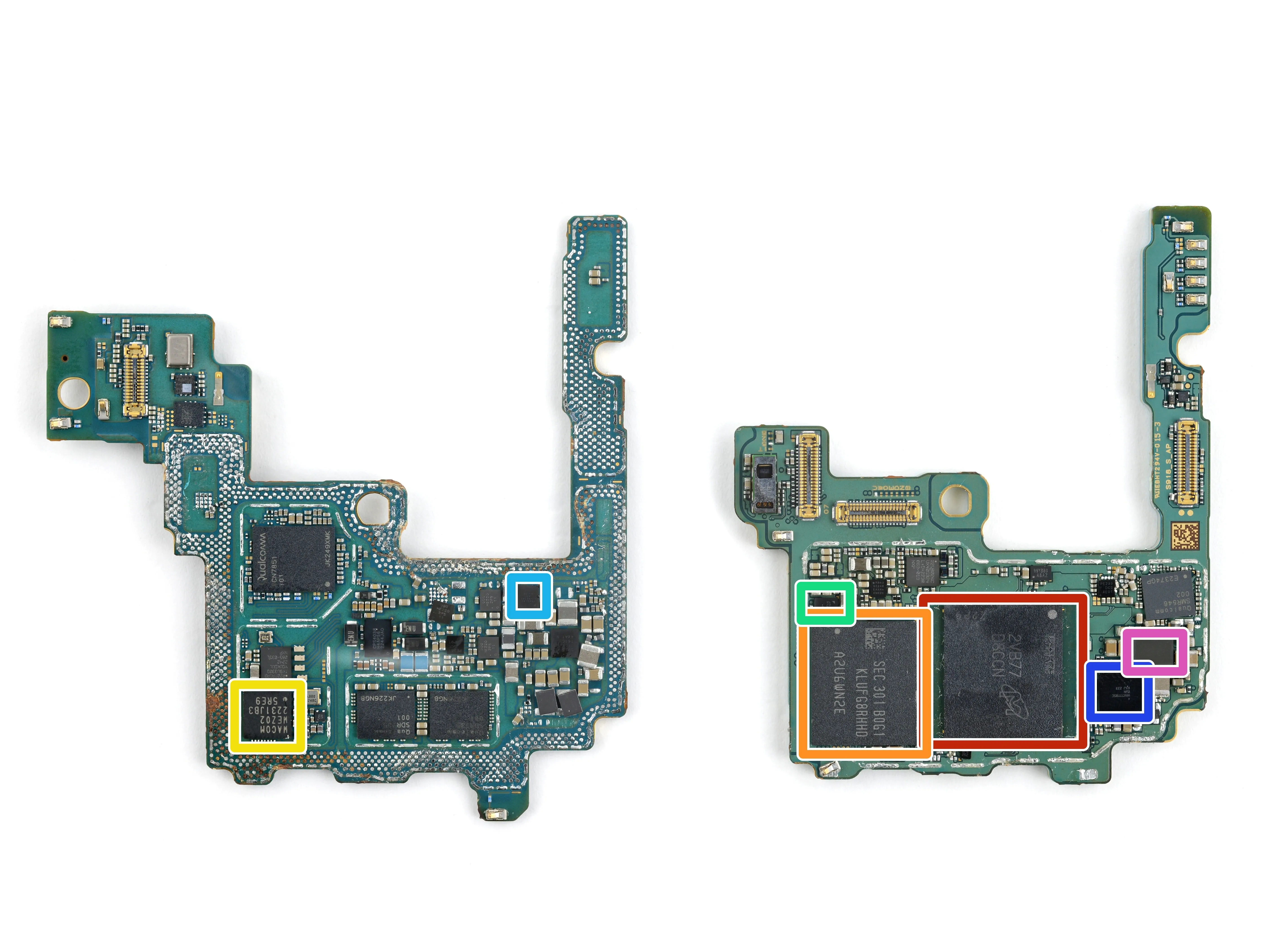 Идентификатор микросхемы Galaxy S23 Ultra, сторона главной платы 1: шаг 1, изображение 1 из 2