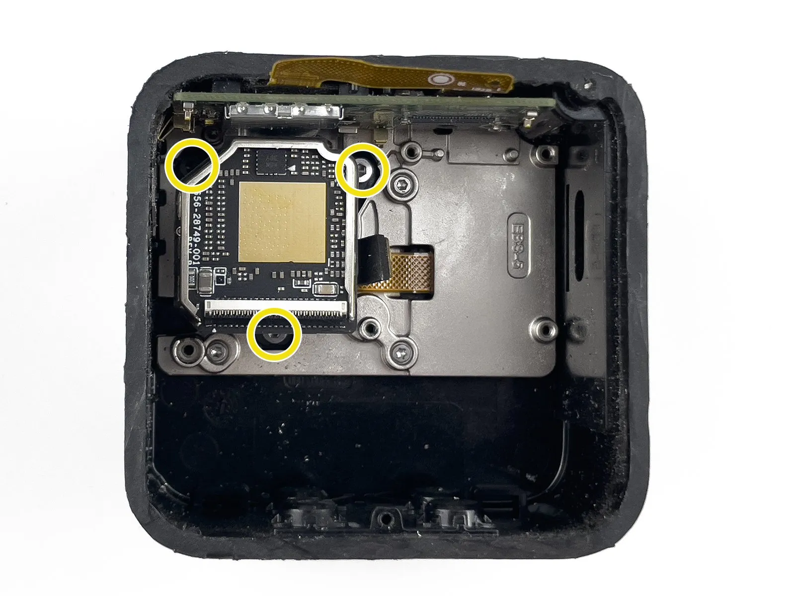 GoPro HERO11 Black Mini Teardown, Pop it, flip it, twist it: шаг 12, изображение 3 из 3