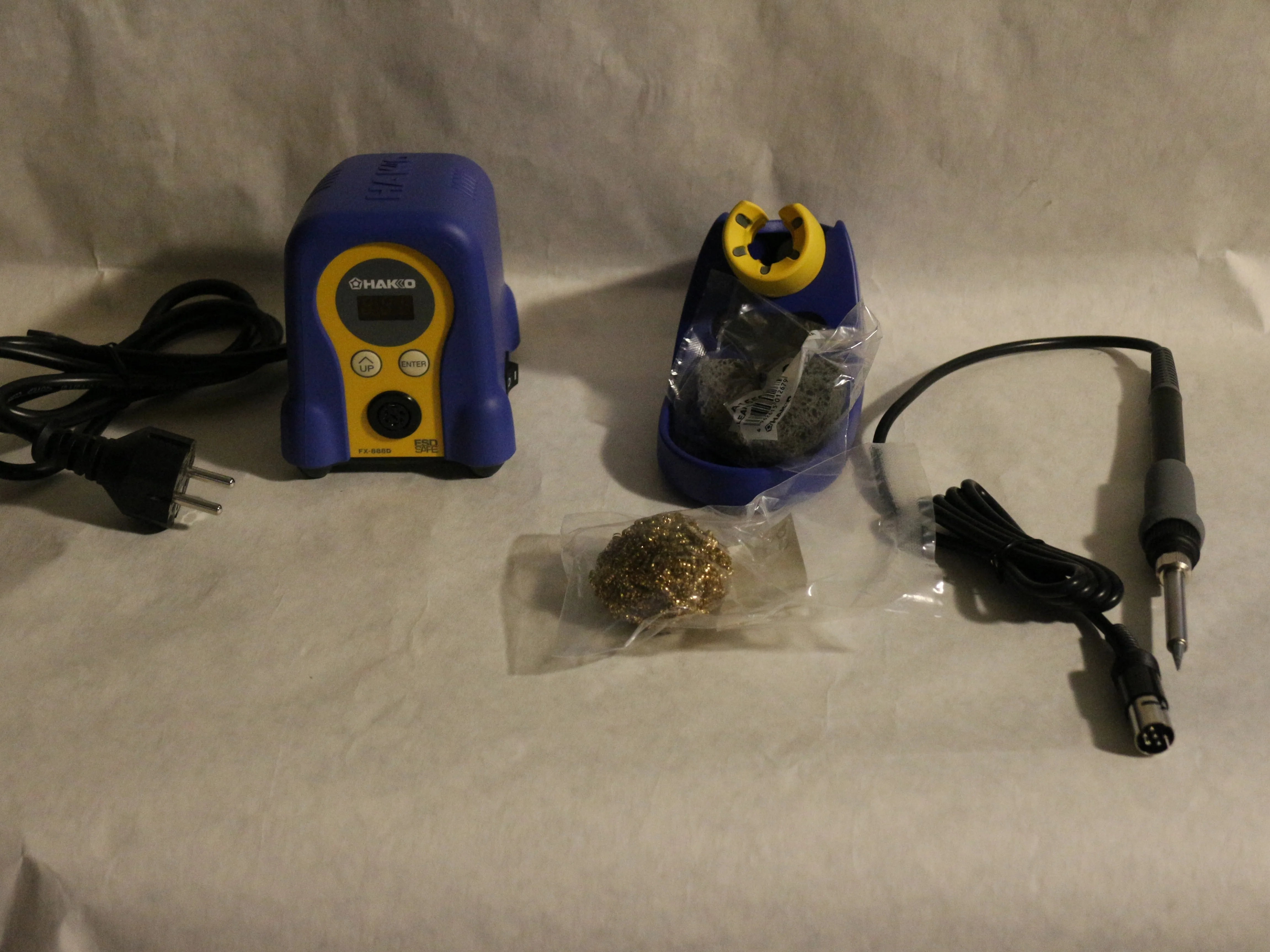 Hakko FX-888D Teardown, Unboxing: шаг 1, изображение 3 из 3