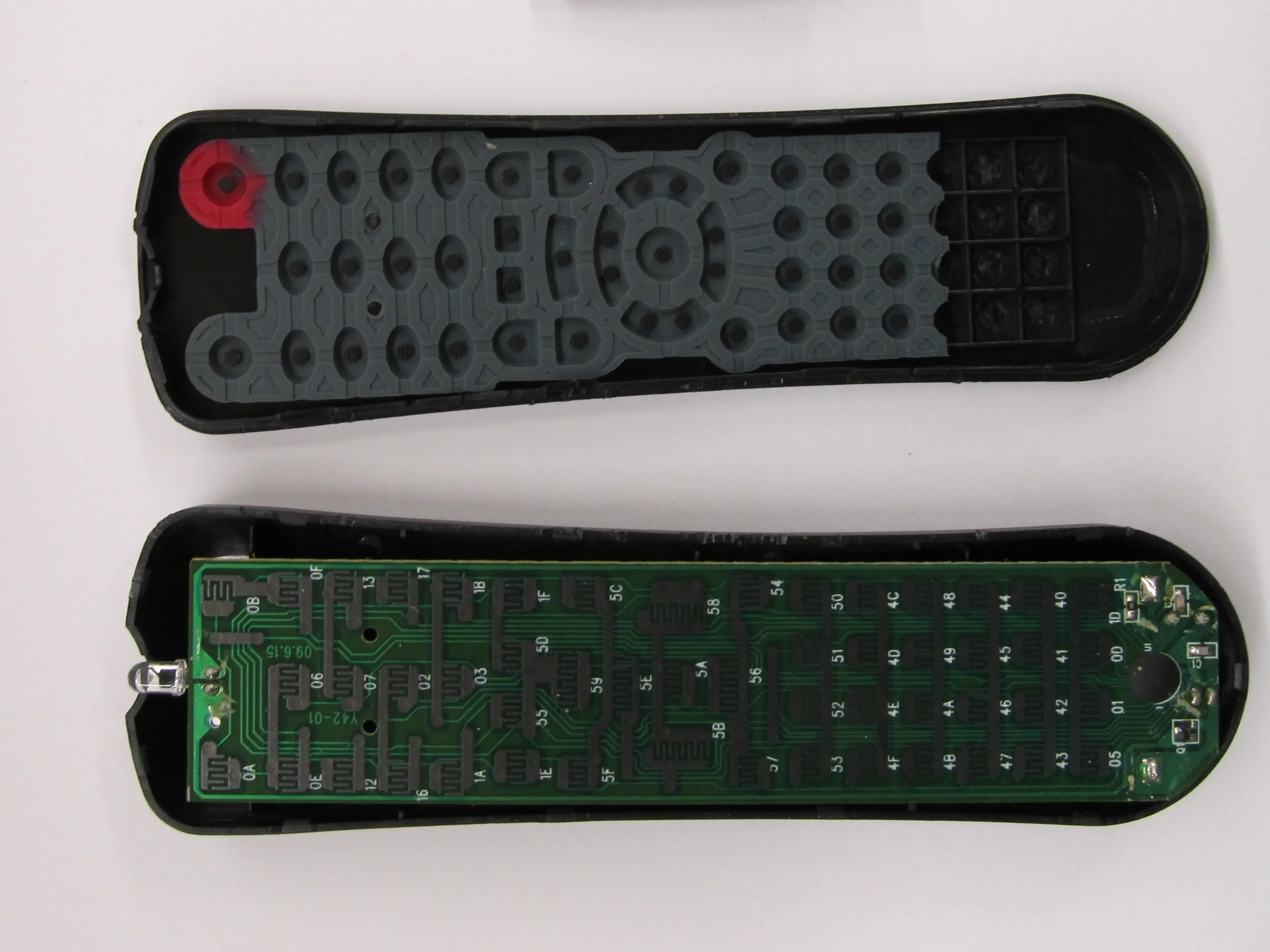 HEC Remote Control Teardown, HEC Remote Control Teardown: шаг 1, изображение 2 из 2