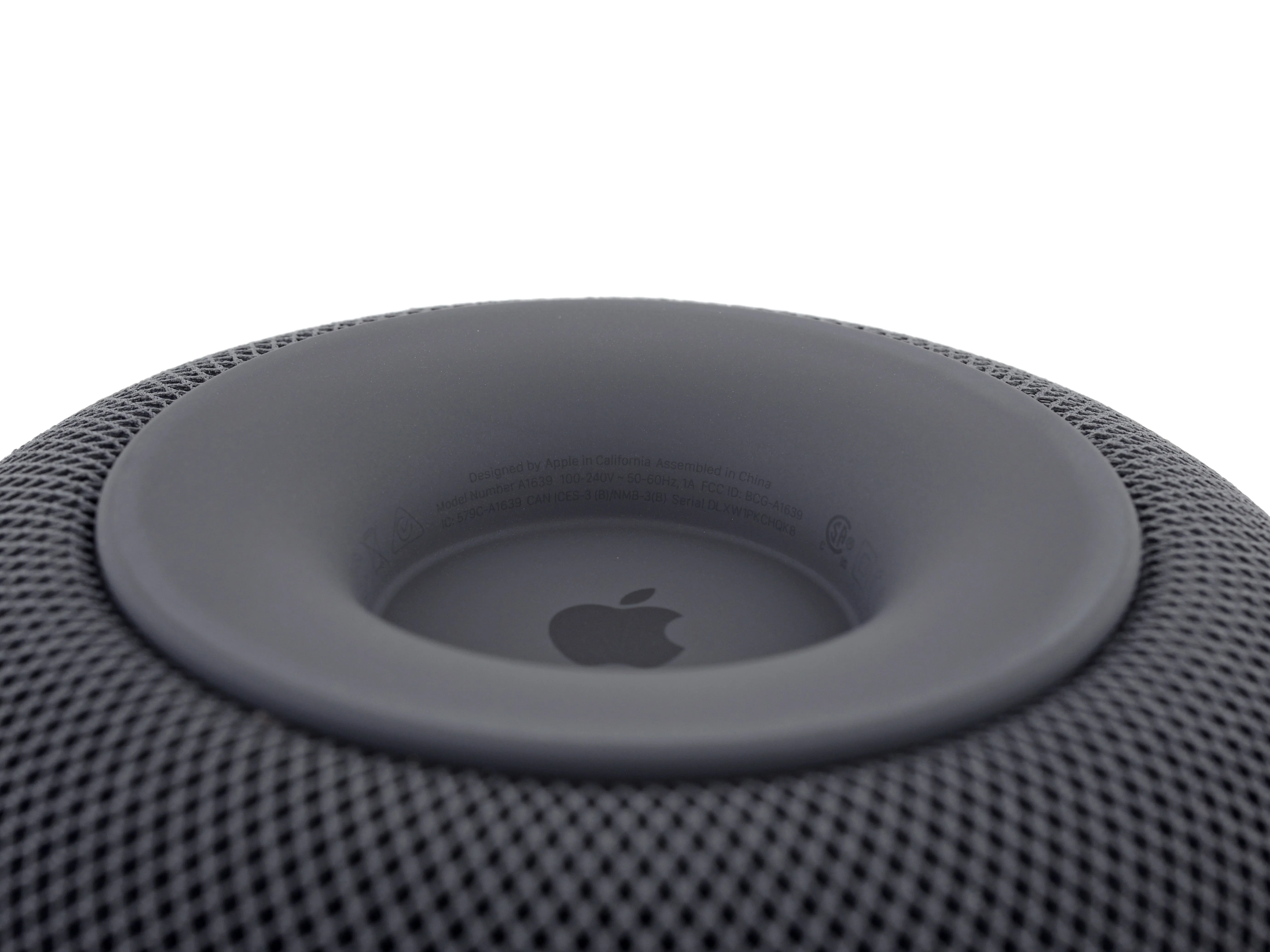 Разборка HomePod: шаг 3, изображение 2 из 3