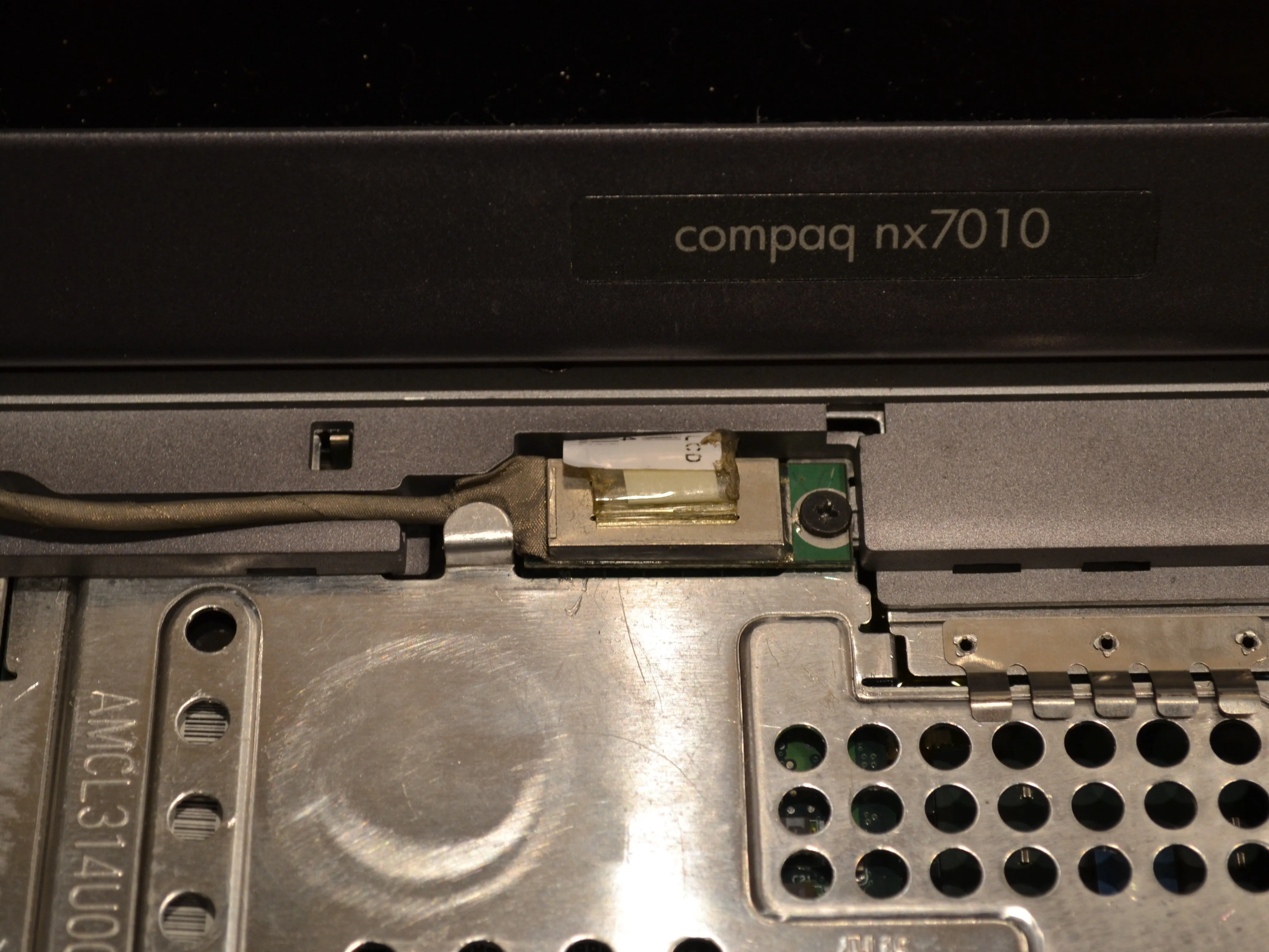 Разбор ноутбука HP Compaq nx7010 Business: шаг 16, изображение 1 из 3