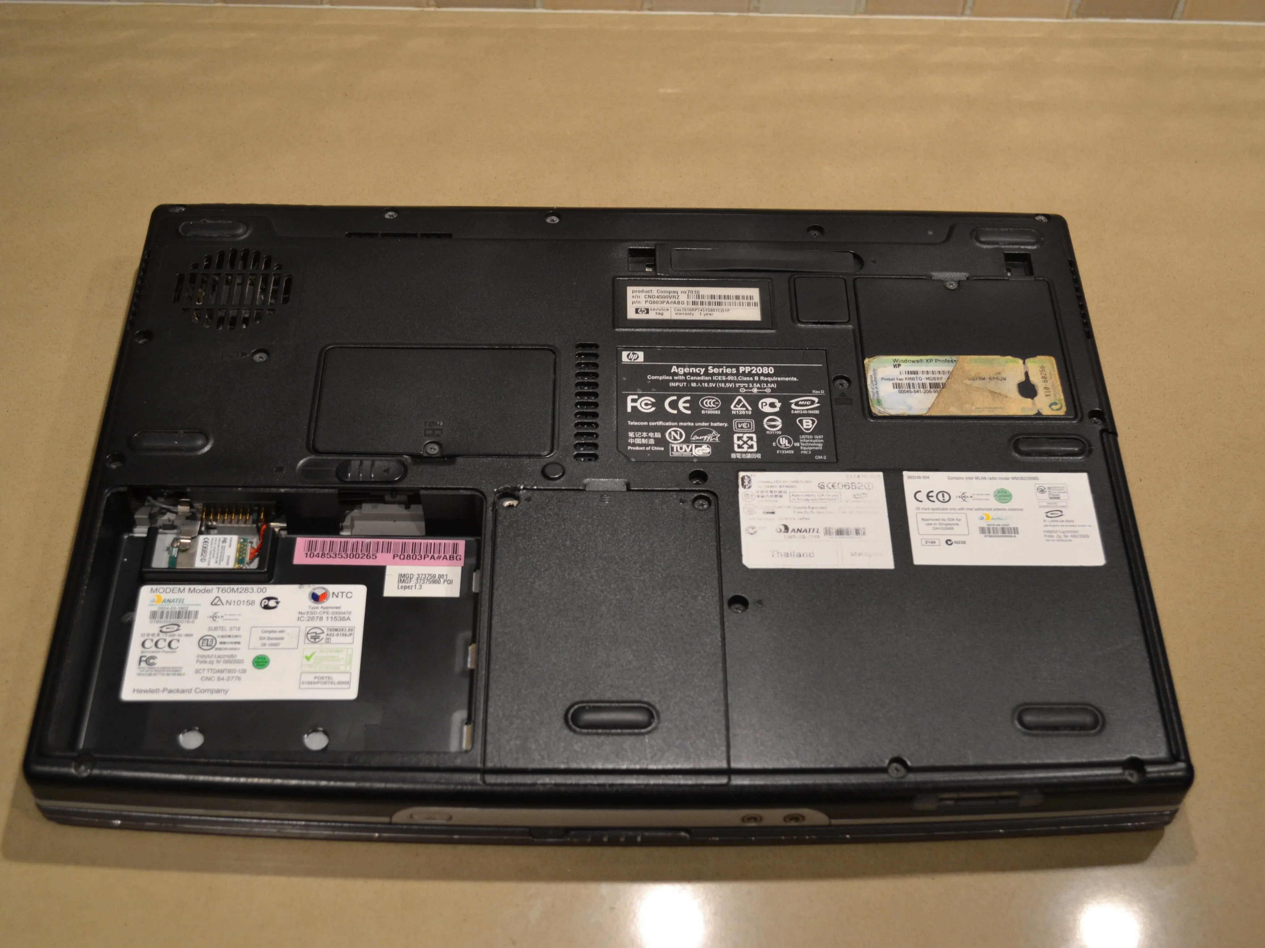 Разбор ноутбука HP Compaq nx7010 Business: шаг 4, изображение 1 из 3