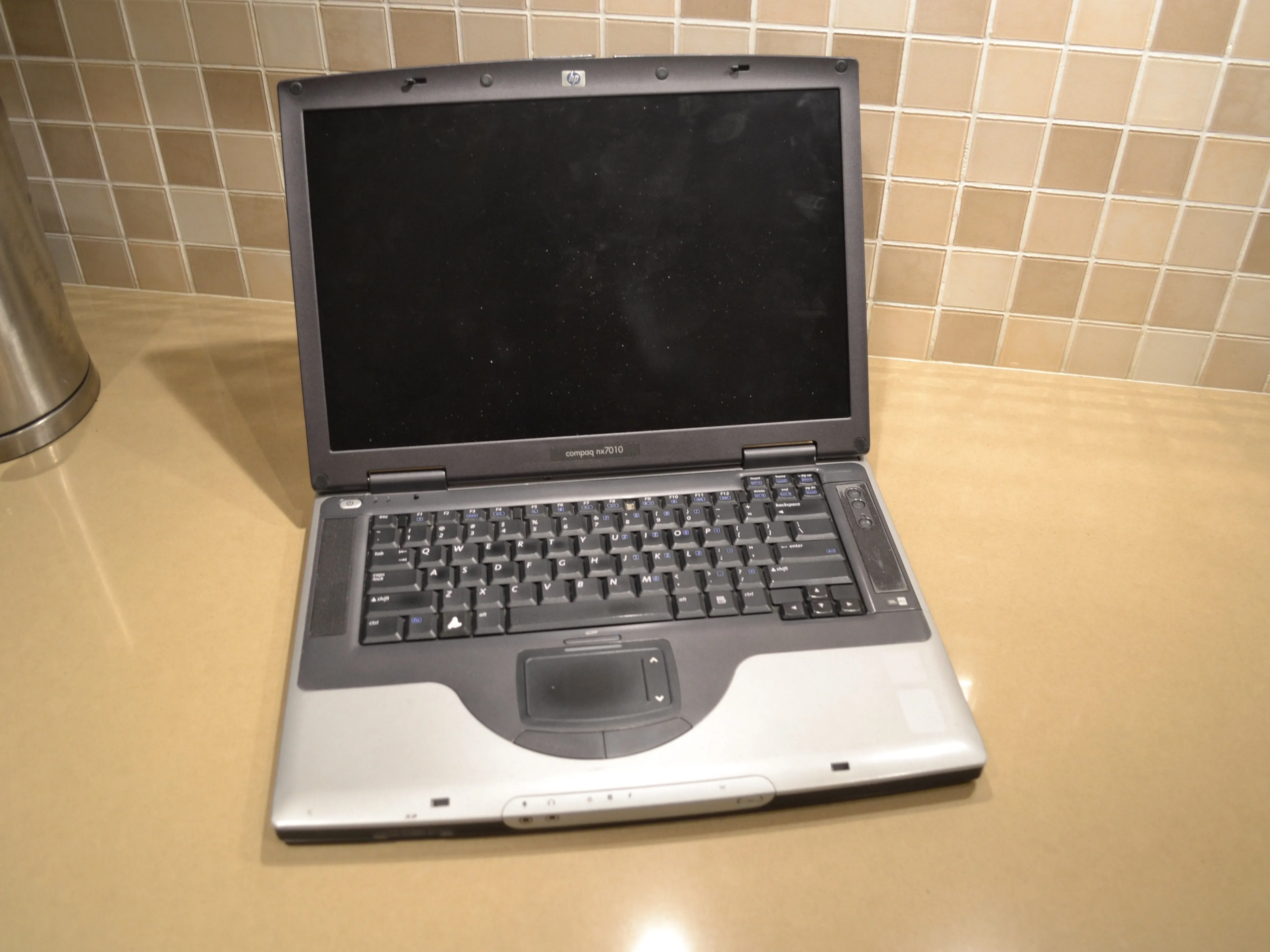 Разборка ноутбука HP Compaq nx7010 Business Notebook