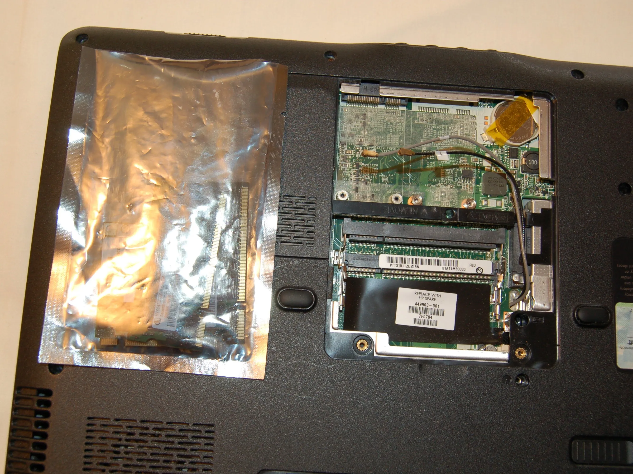 HP Pavilion dv6000 Teardown: шаг 3, изображение 3 из 3