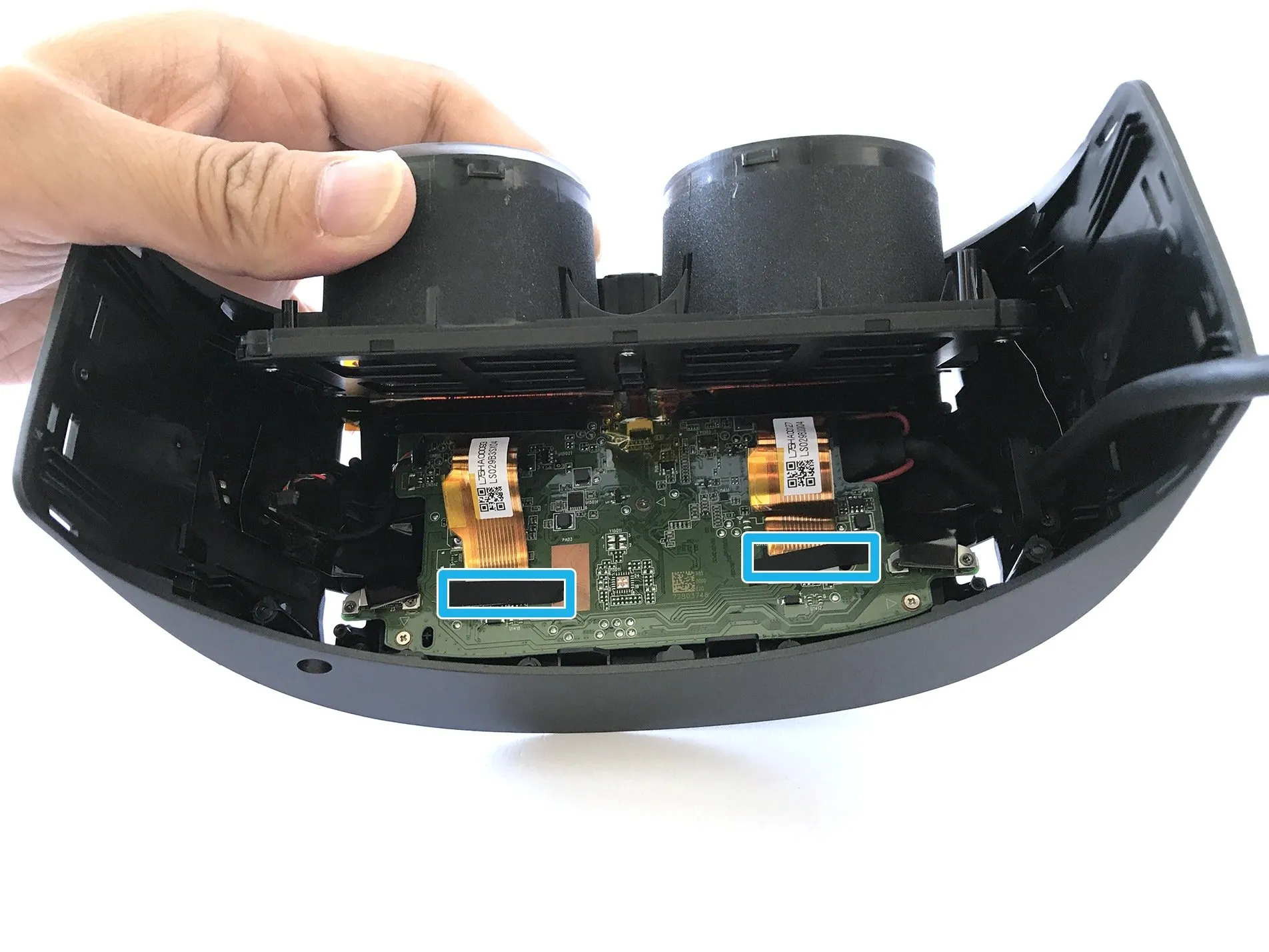 HP Windows Mixed Reality Headset Developer Edition Teardown, Отделите линзы от печатной платы: шаг 6, изображение 2 из 3