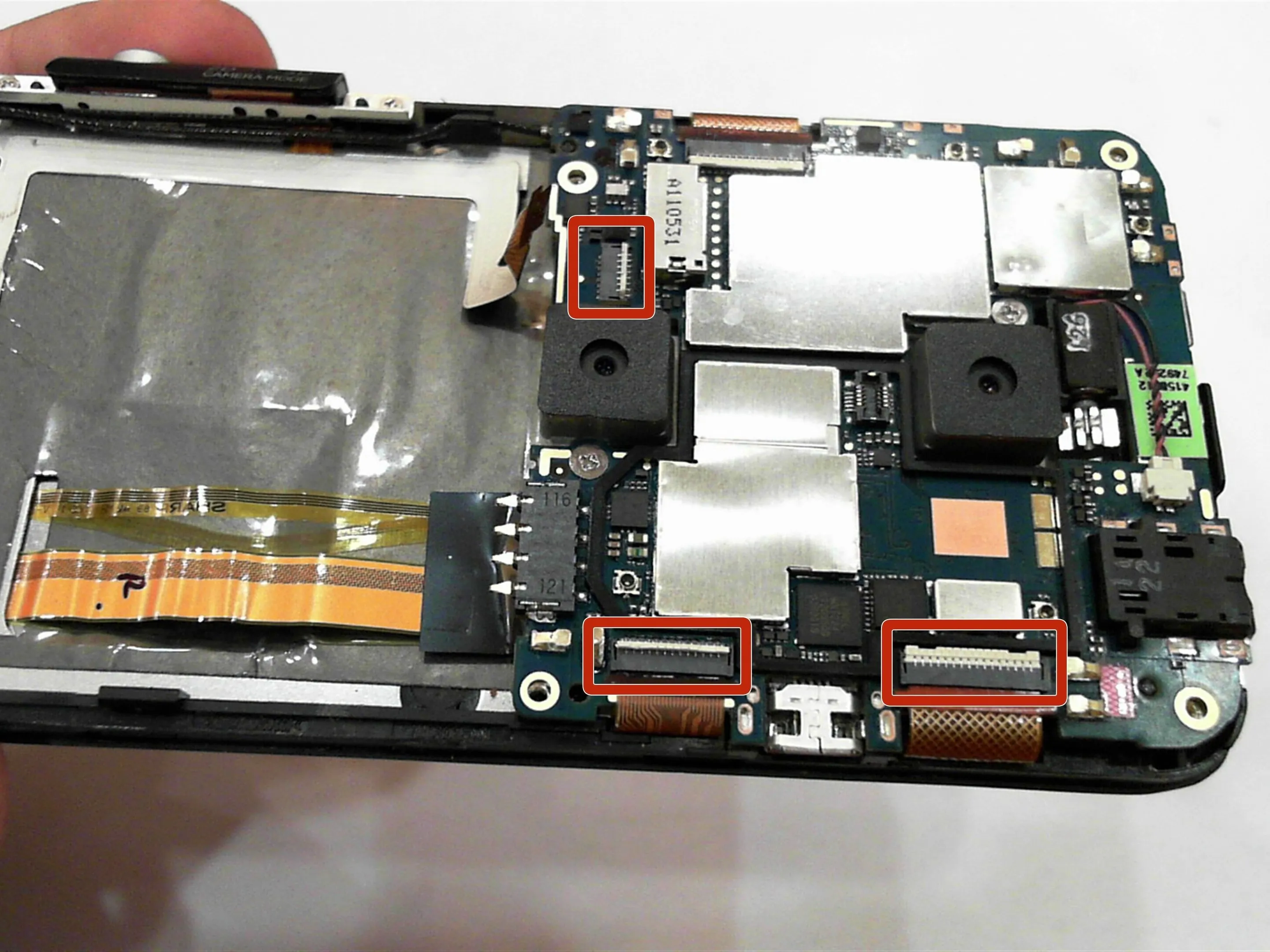 HTC Evo 3D Teardown: шаг 5, изображение 2 из 2