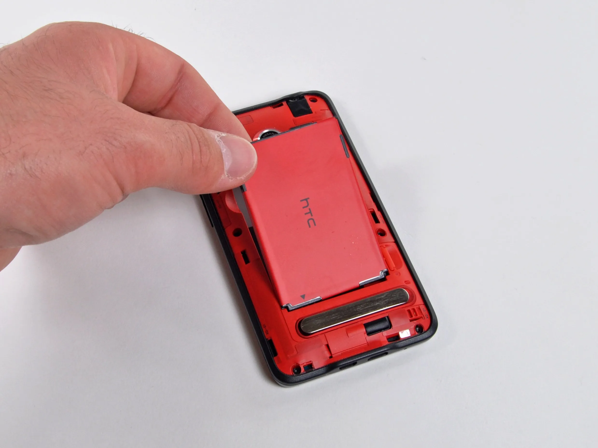 HTC Evo 4G Teardown: шаг 4, изображение 1 из 3