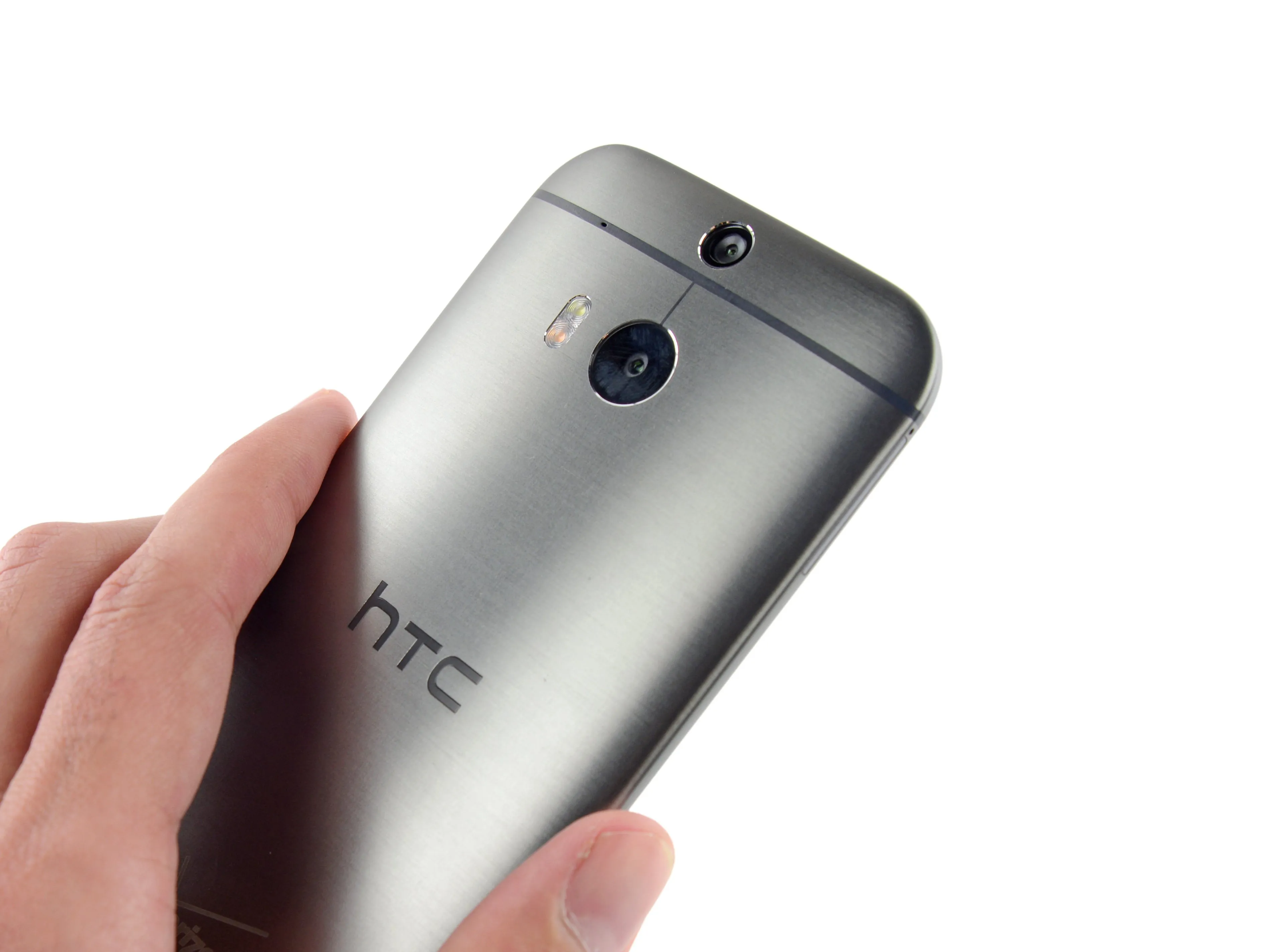 Разборка HTC One (M8): шаг 2, изображение 2 из 3