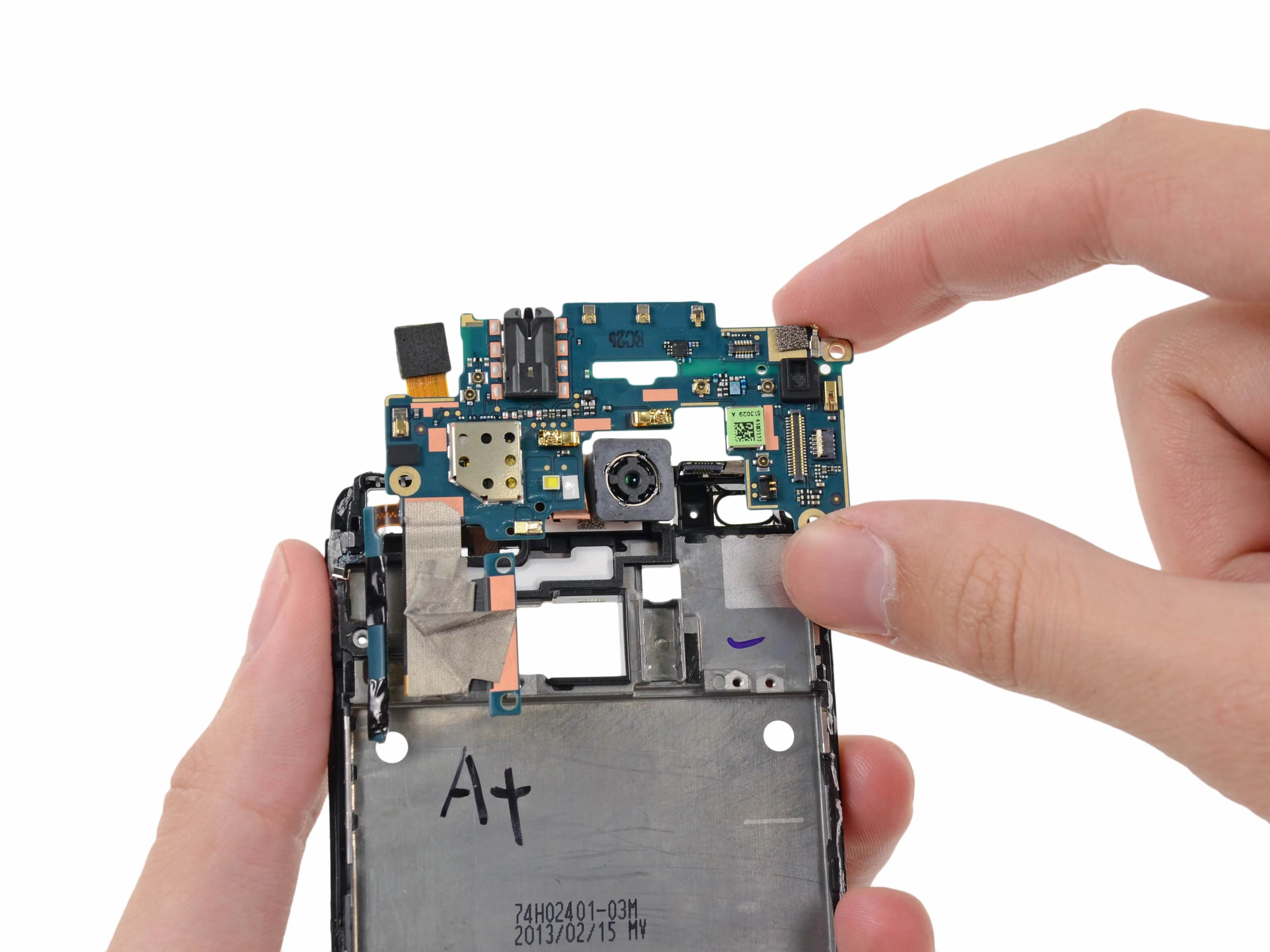 HTC One Teardown: шаг 13, изображение 2 из 2