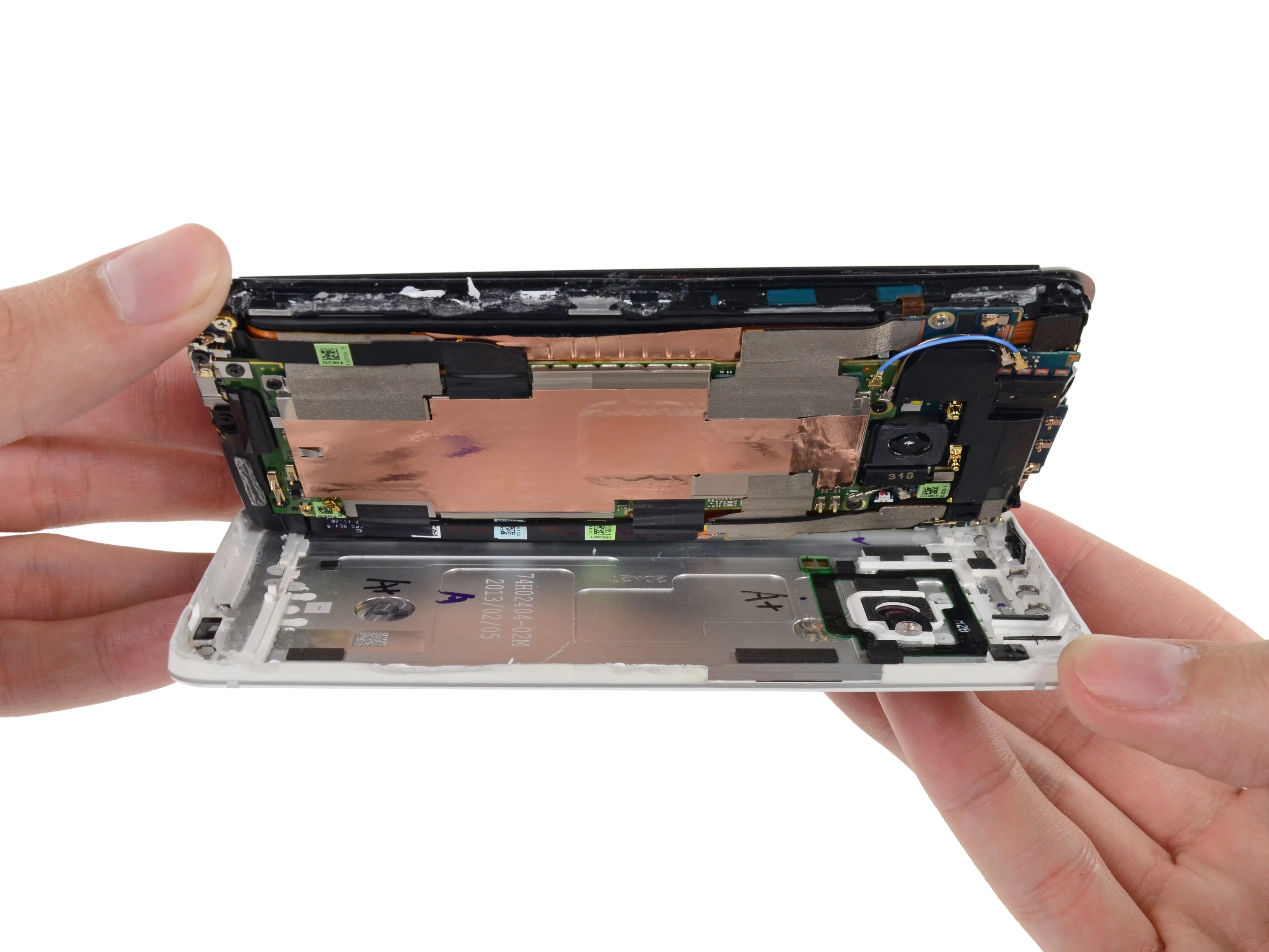 HTC One Teardown: шаг 6, изображение 1 из 2