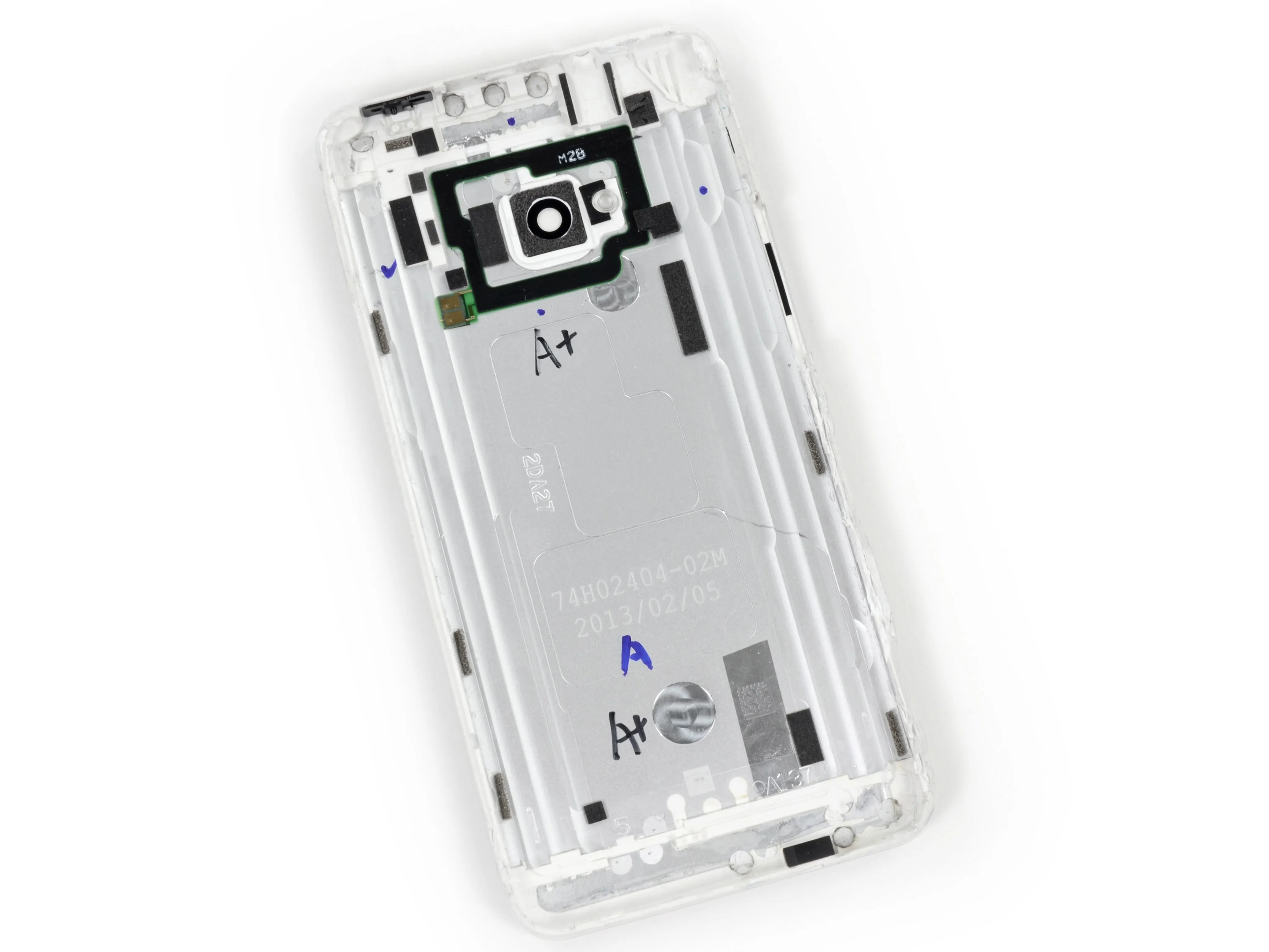 HTC One Teardown: шаг 7, изображение 1 из 1