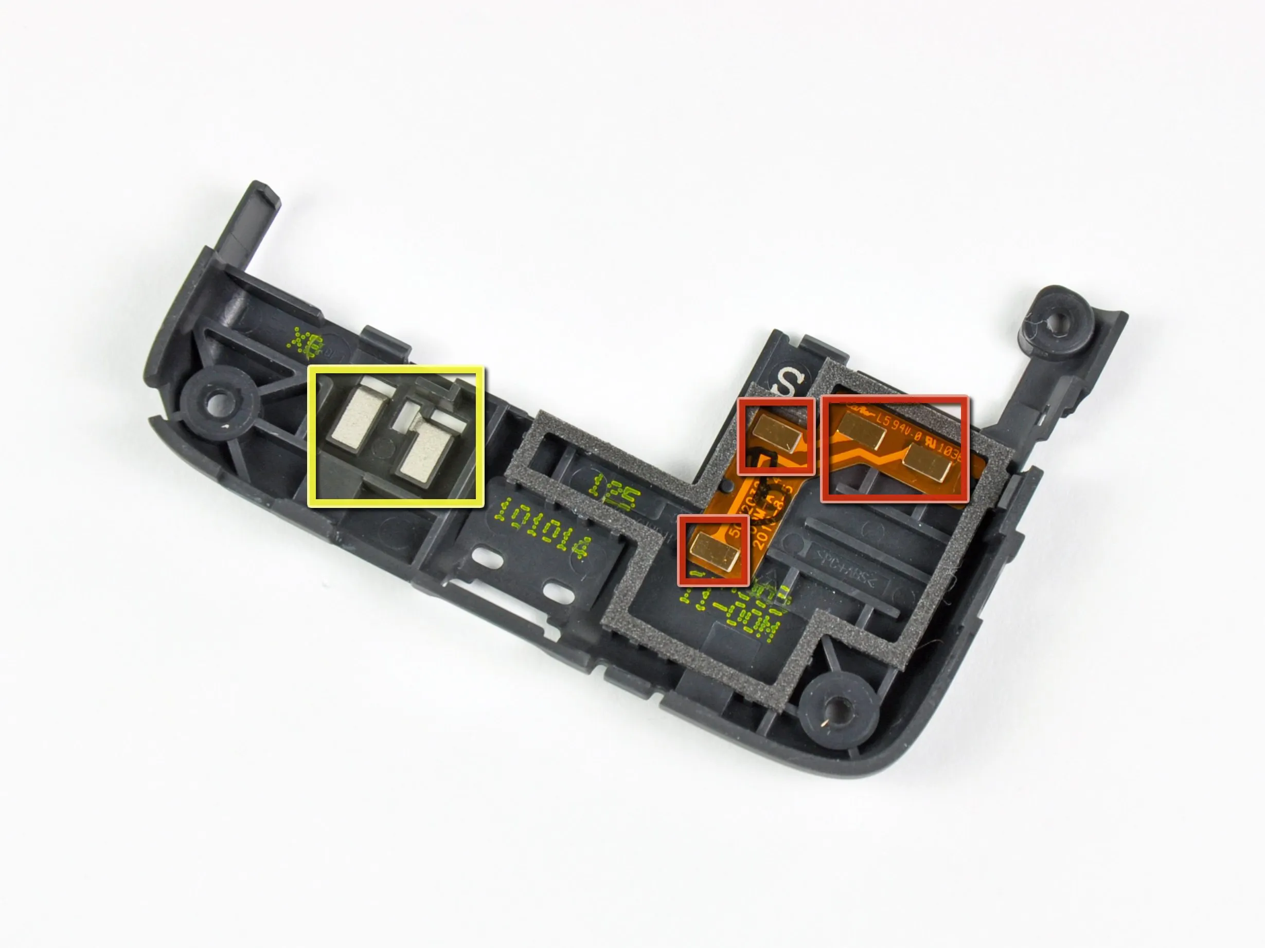 HTC Surround Teardown: шаг 7, изображение 2 из 3