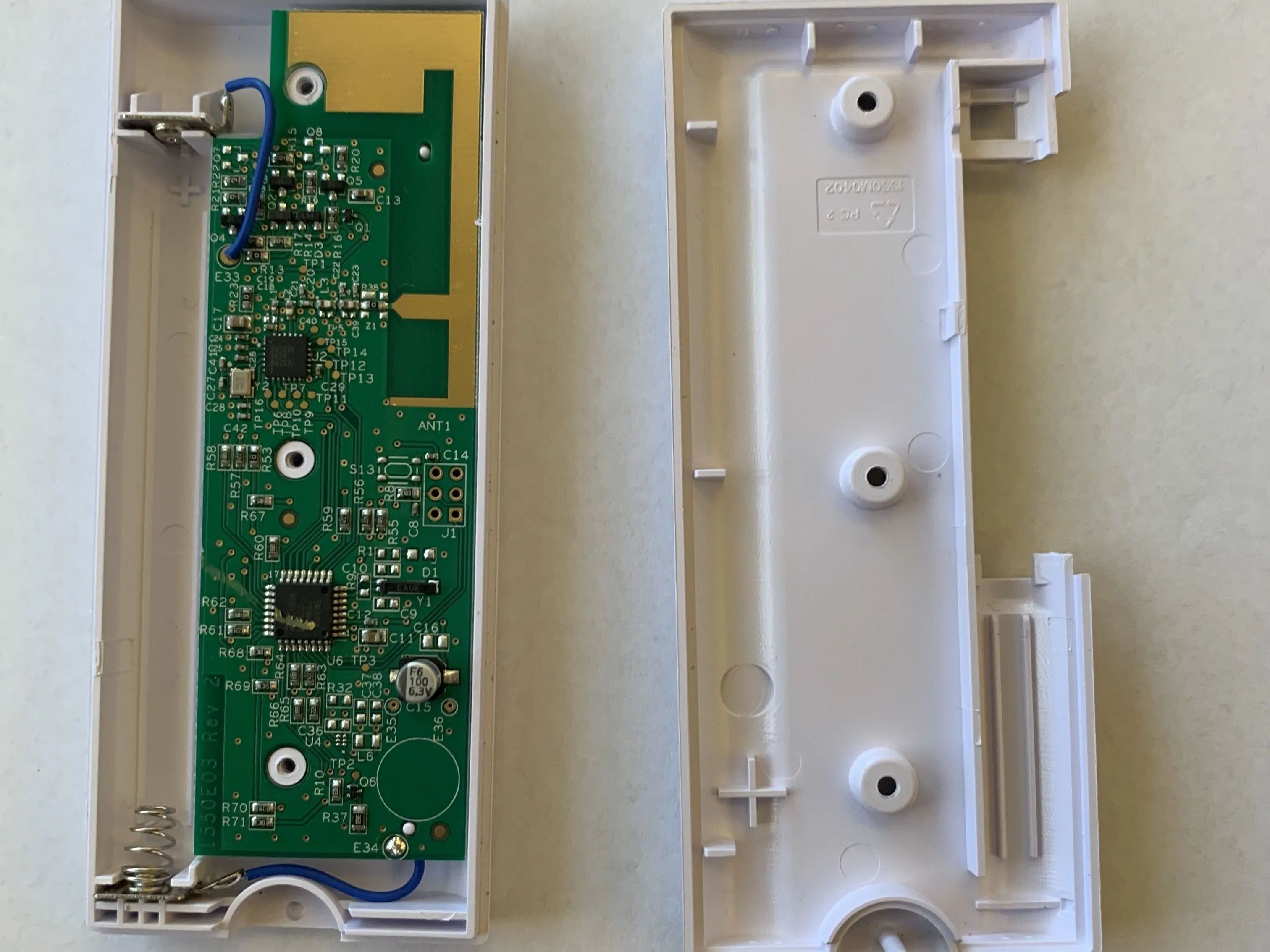 iClicker Teardown: шаг 4, изображение 2 из 2