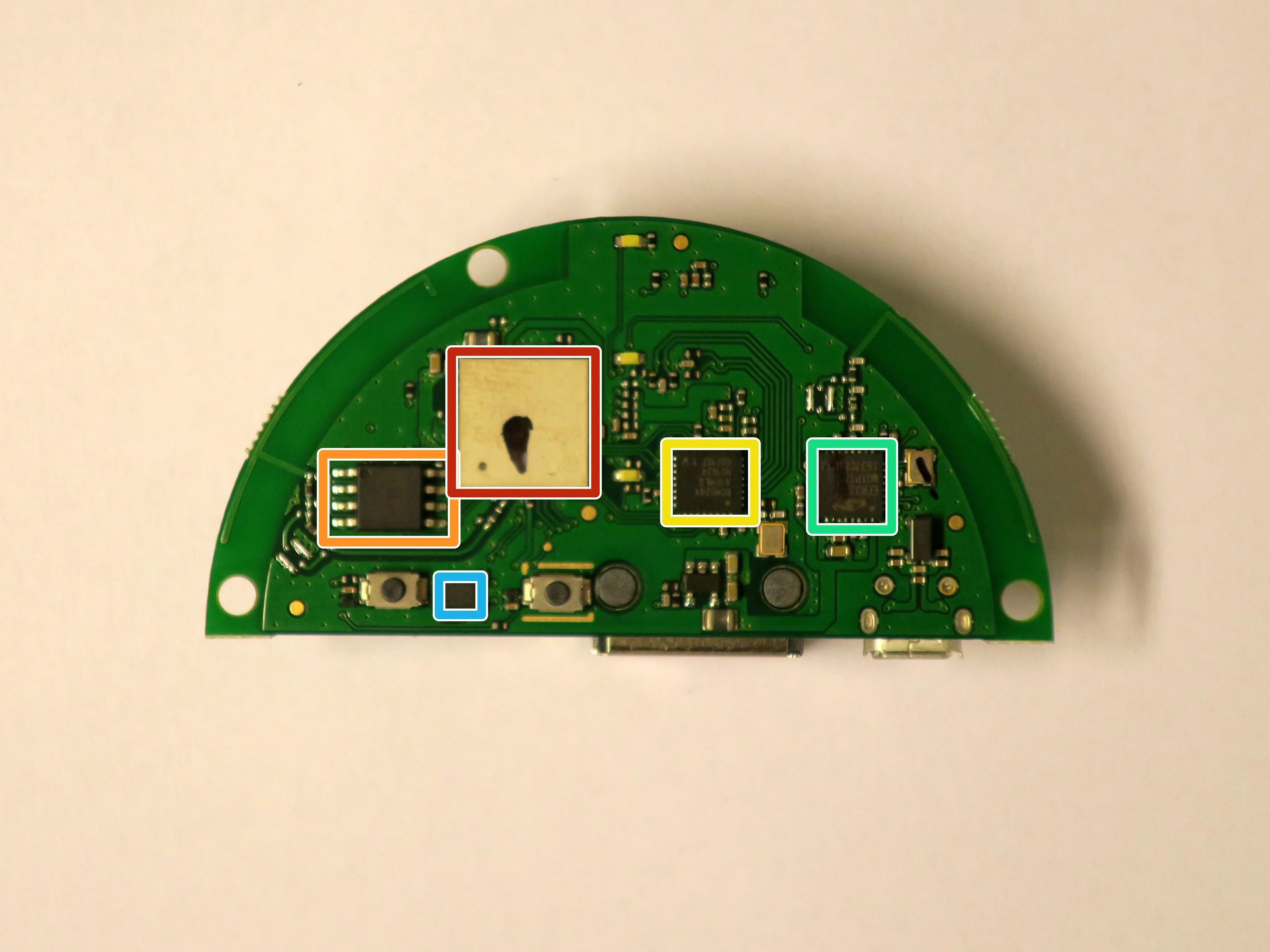 Ikea TRÅDFRI Gateway Teardown: шаг 7, изображение 2 из 3