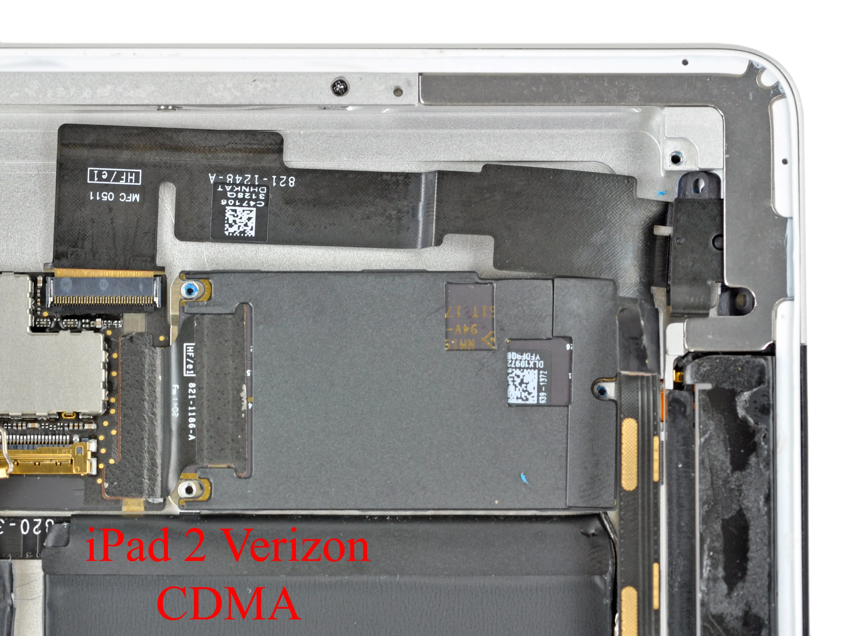 iPad 2 3G GSM & CDMA Teardown, iPad 2 3G GSM & CDMA Teardown: шаг 1, изображение 2 из 2