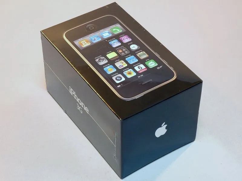 Разборка iPhone 3G: шаг 8, изображение 1 из 1