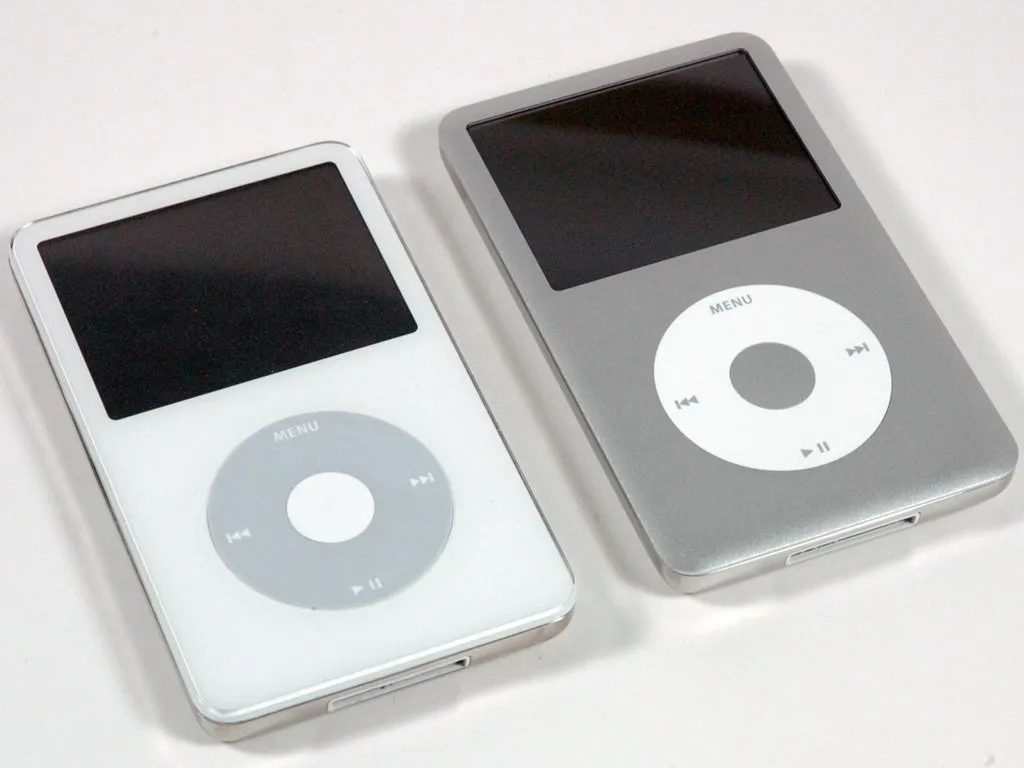 Разбор iPod Classic: шаг 3, изображение 1 из 1