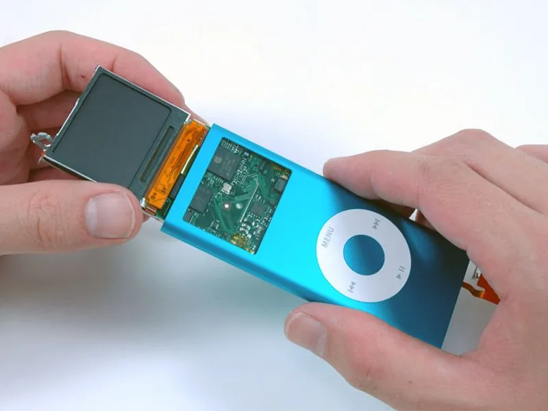 Разбор iPod Nano 2-го поколения: шаг 19, изображение 1 из 1