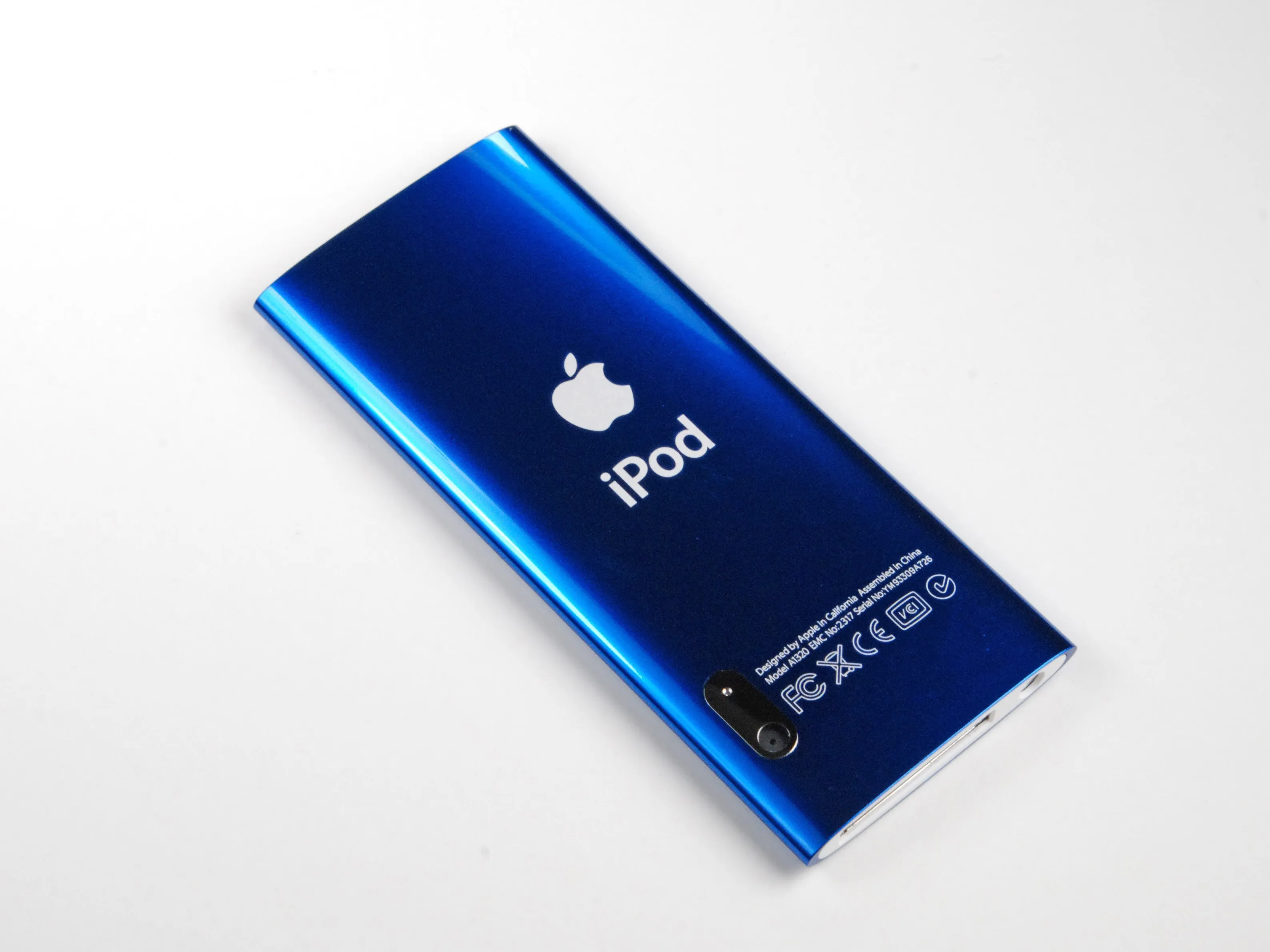 Разбор iPod Nano 5-го поколения: шаг 2, изображение 1 из 1