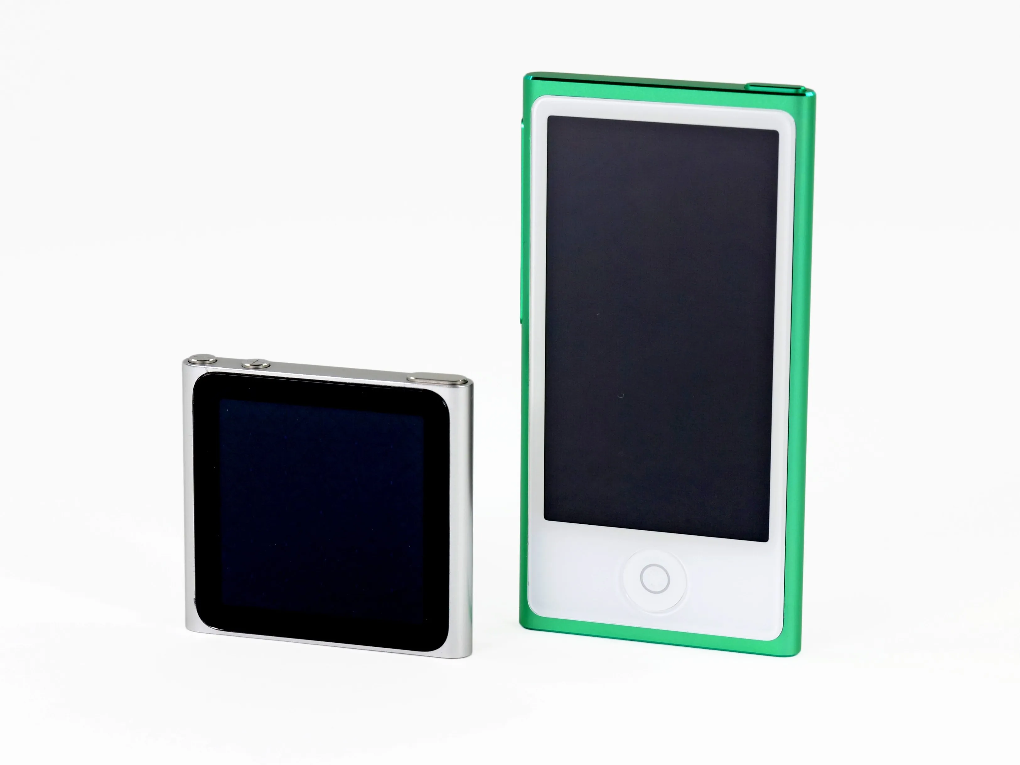 Разбор iPod Nano 7-го поколения: шаг 4, изображение 1 из 3