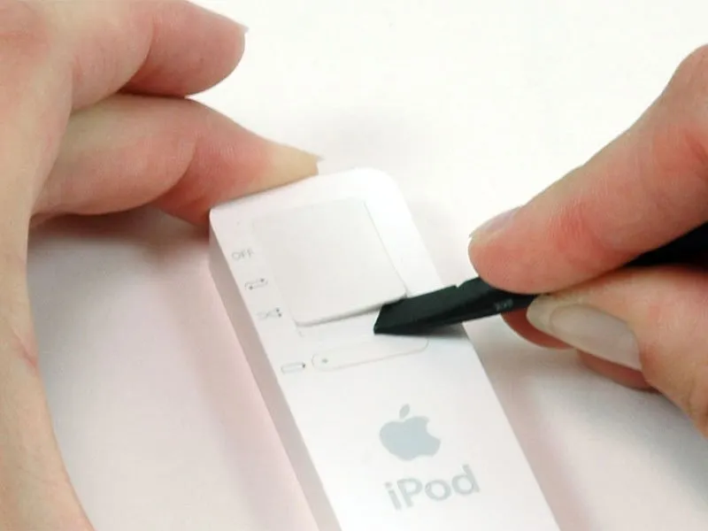 Разбор iPod Shuffle 1-го поколения: шаг 2, изображение 1 из 1