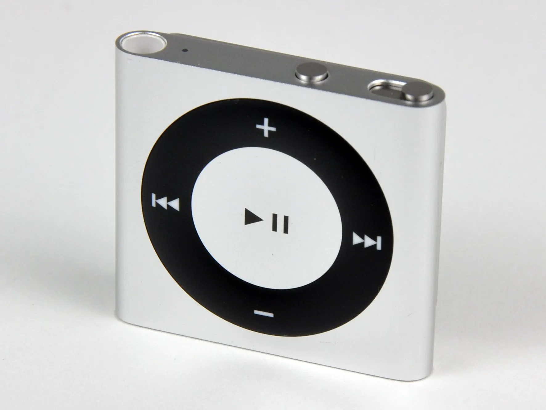 Разбор iPod Shuffle 4-го поколения: шаг 2, изображение 1 из 2